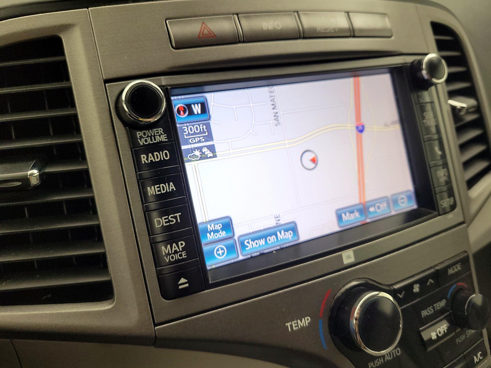 Thumbnail: 2014 Toyota Venza - 13