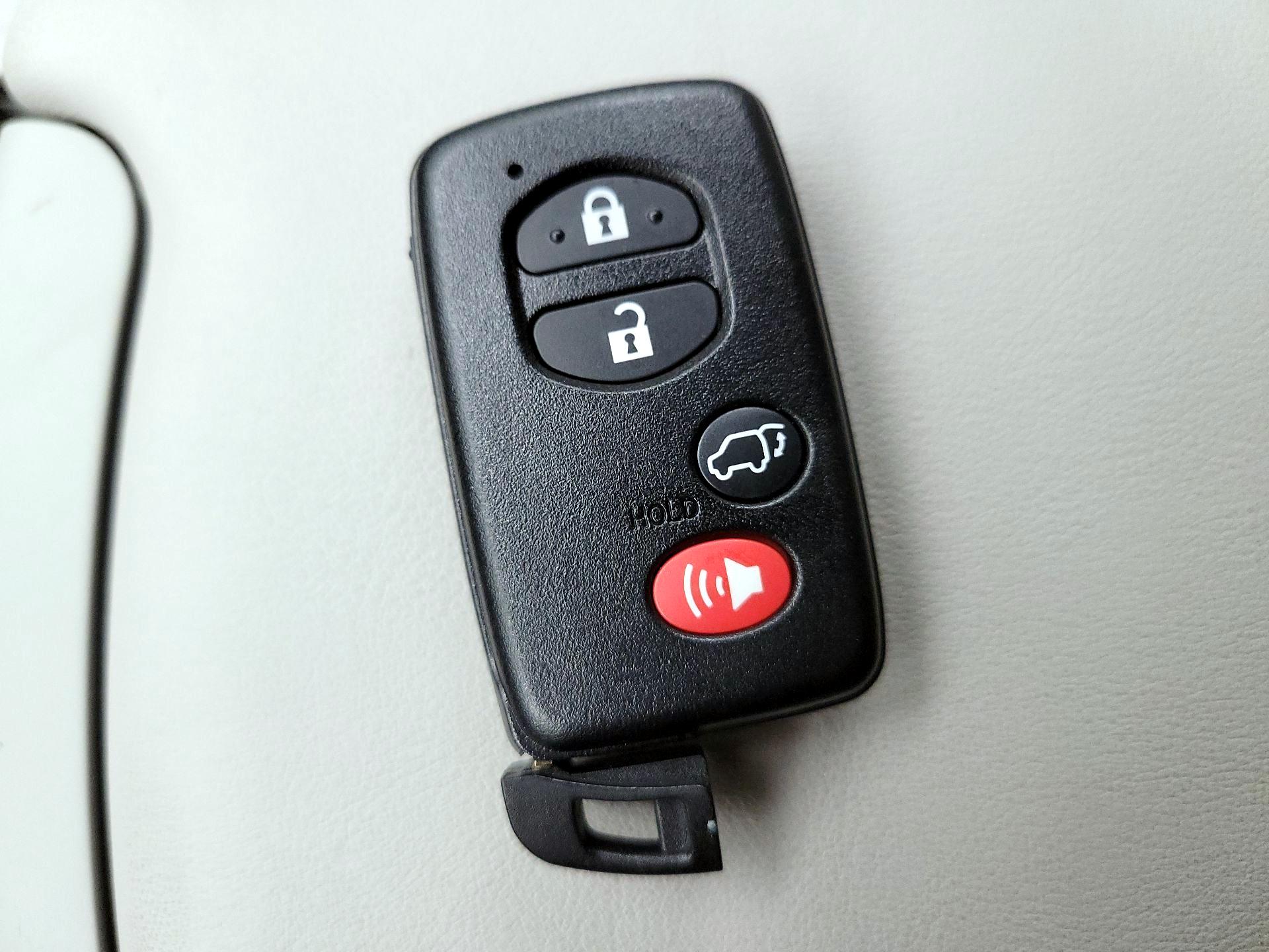 Thumbnail: 2014 Toyota Venza - 18