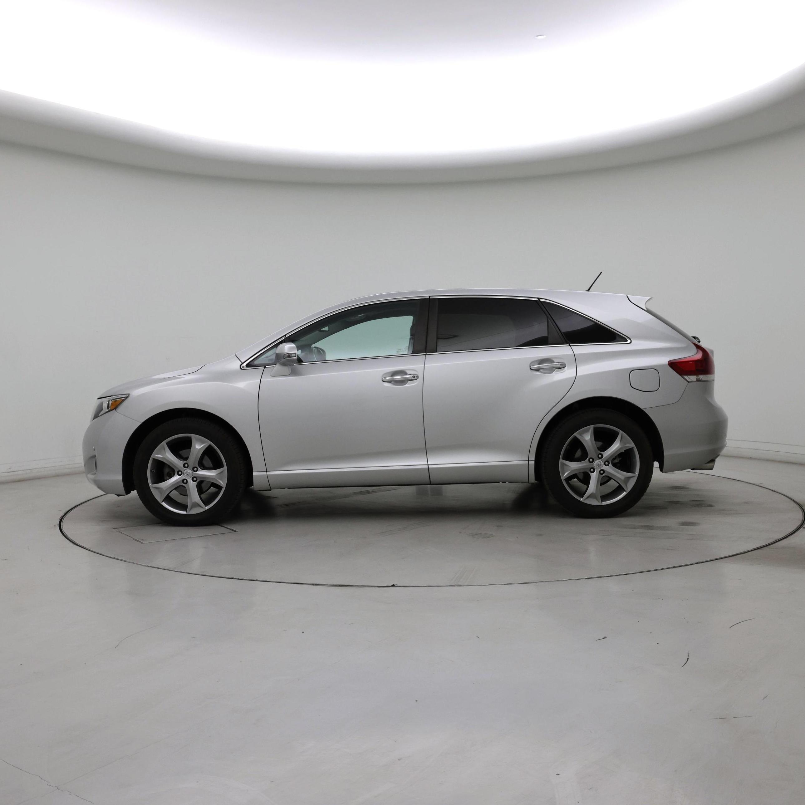 Thumbnail: 2014 Toyota Venza - 3