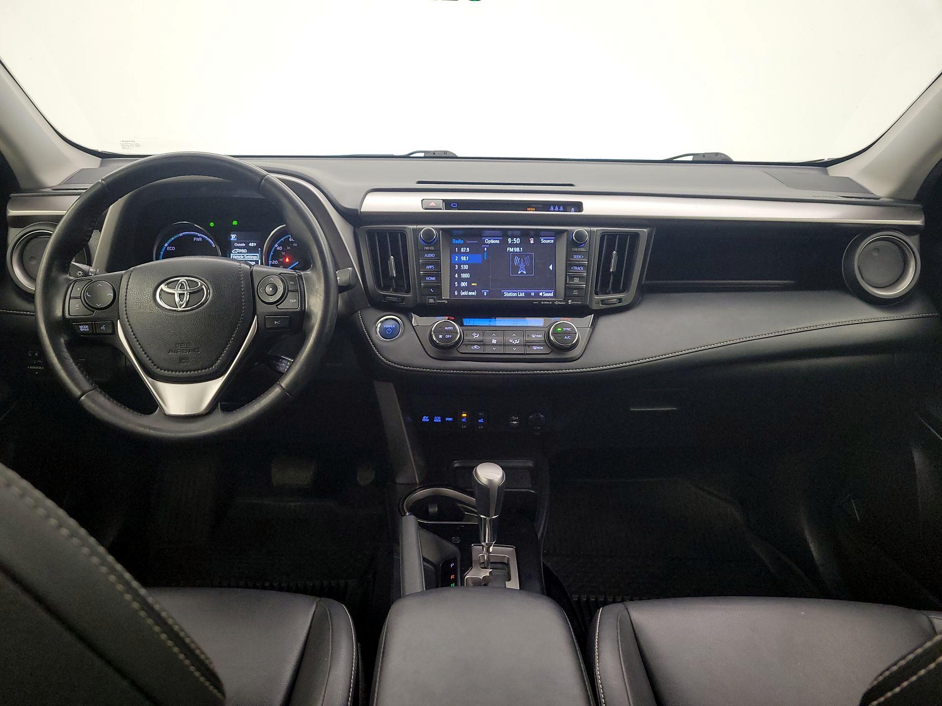 Thumbnail: 2018 Toyota RAV4 - 9