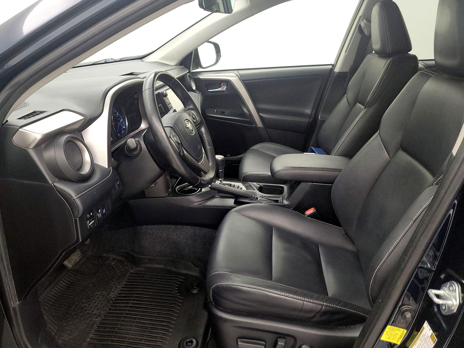 Thumbnail: 2018 Toyota RAV4 - 11