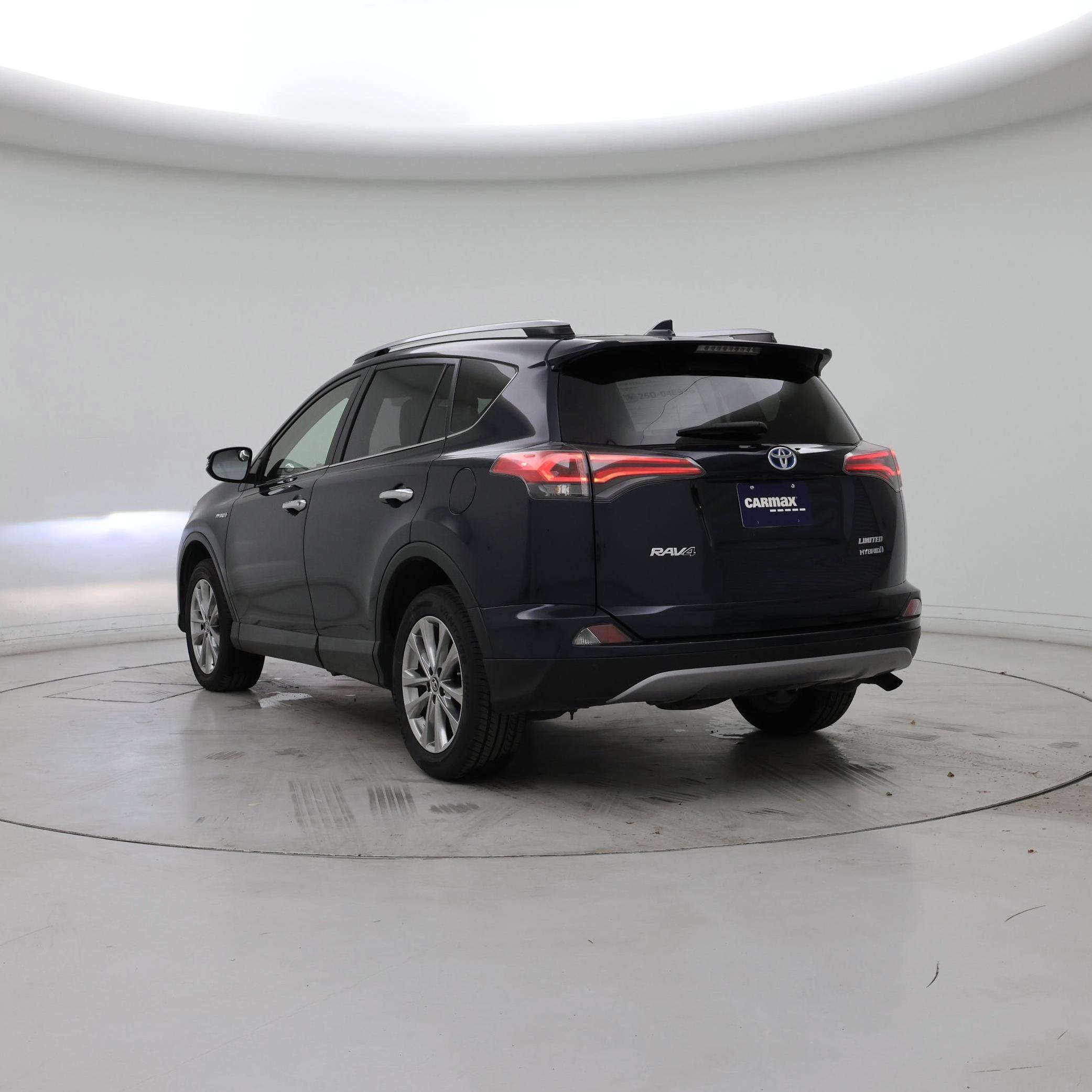 Thumbnail: 2018 Toyota RAV4 - 2