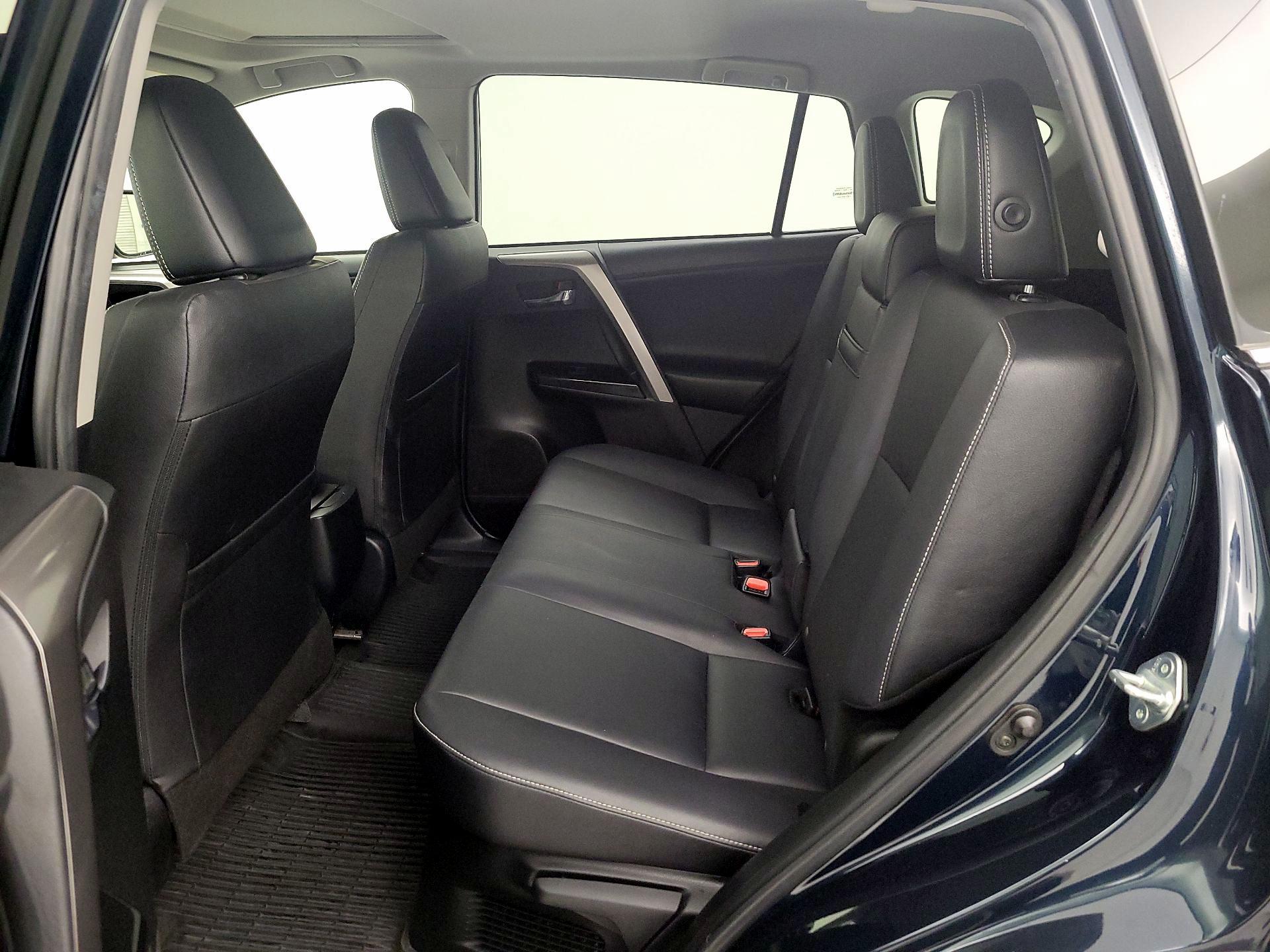 Thumbnail: 2018 Toyota RAV4 - 19