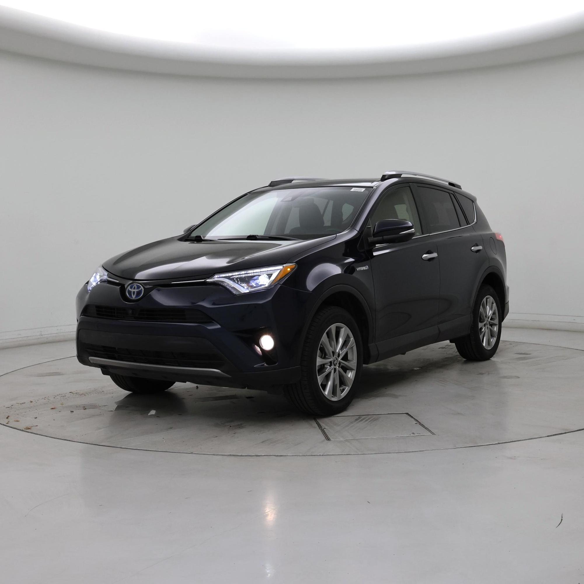 Thumbnail: 2018 Toyota RAV4 - 4