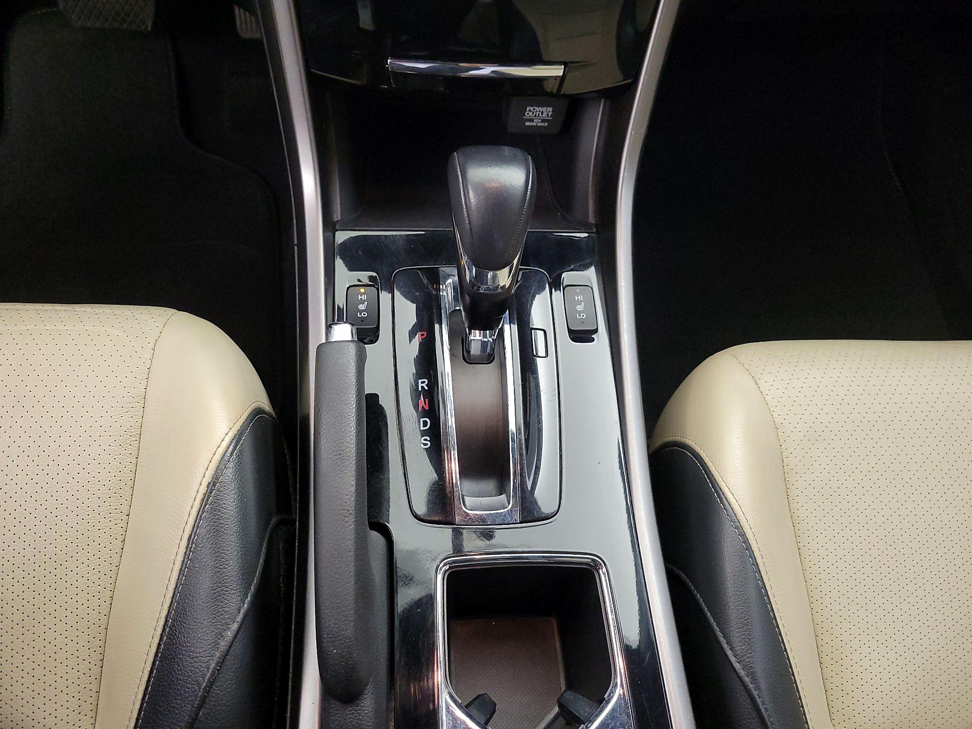 Thumbnail: 2017 Honda Accord - 17