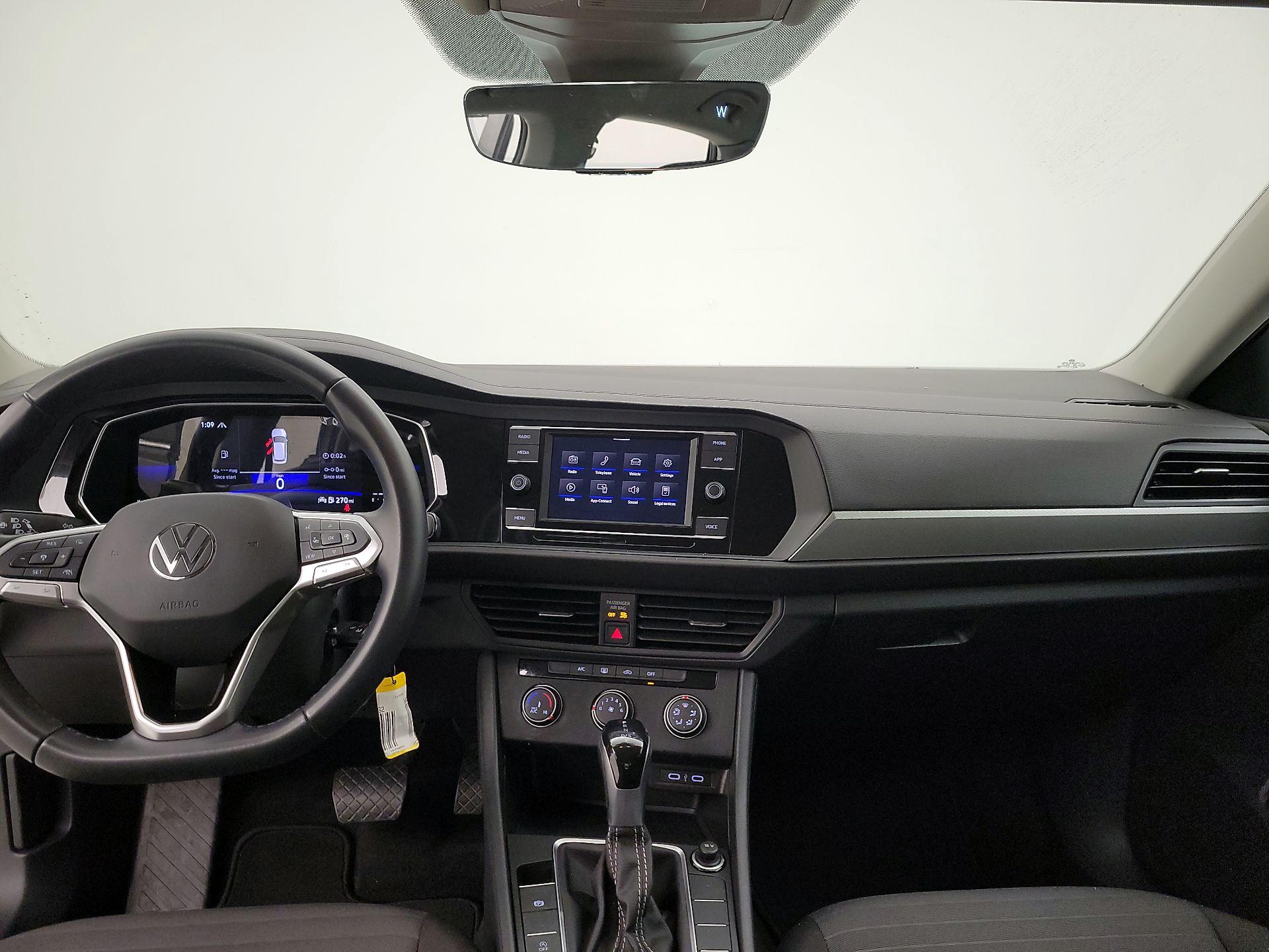 Thumbnail: 2023 Volkswagen Jetta - 9