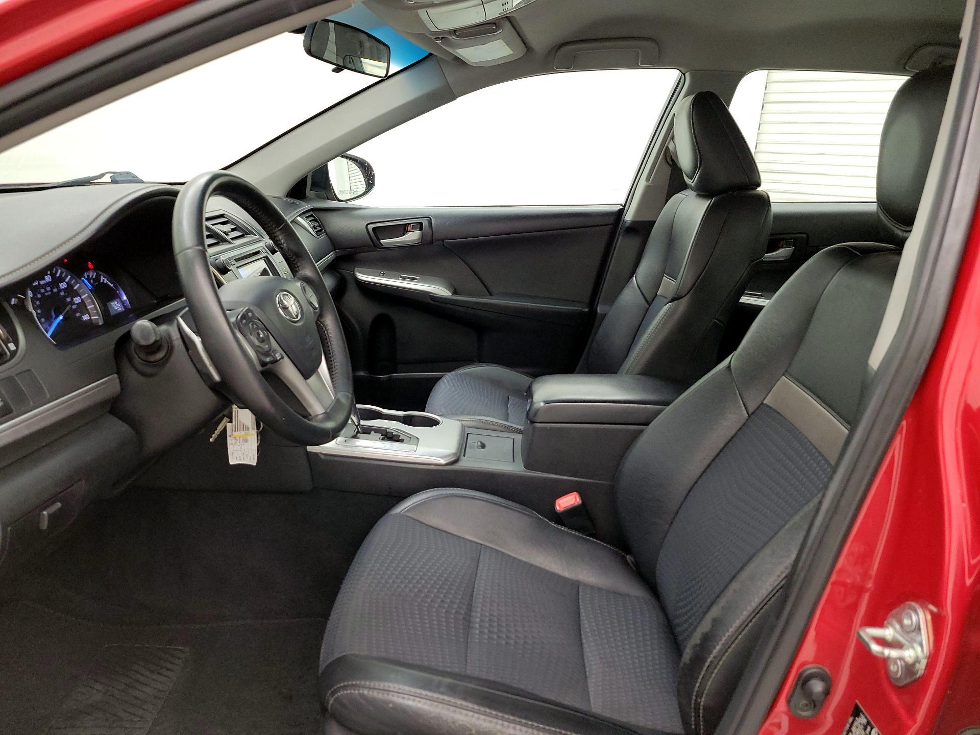 Thumbnail: 2014 Toyota Camry - 11