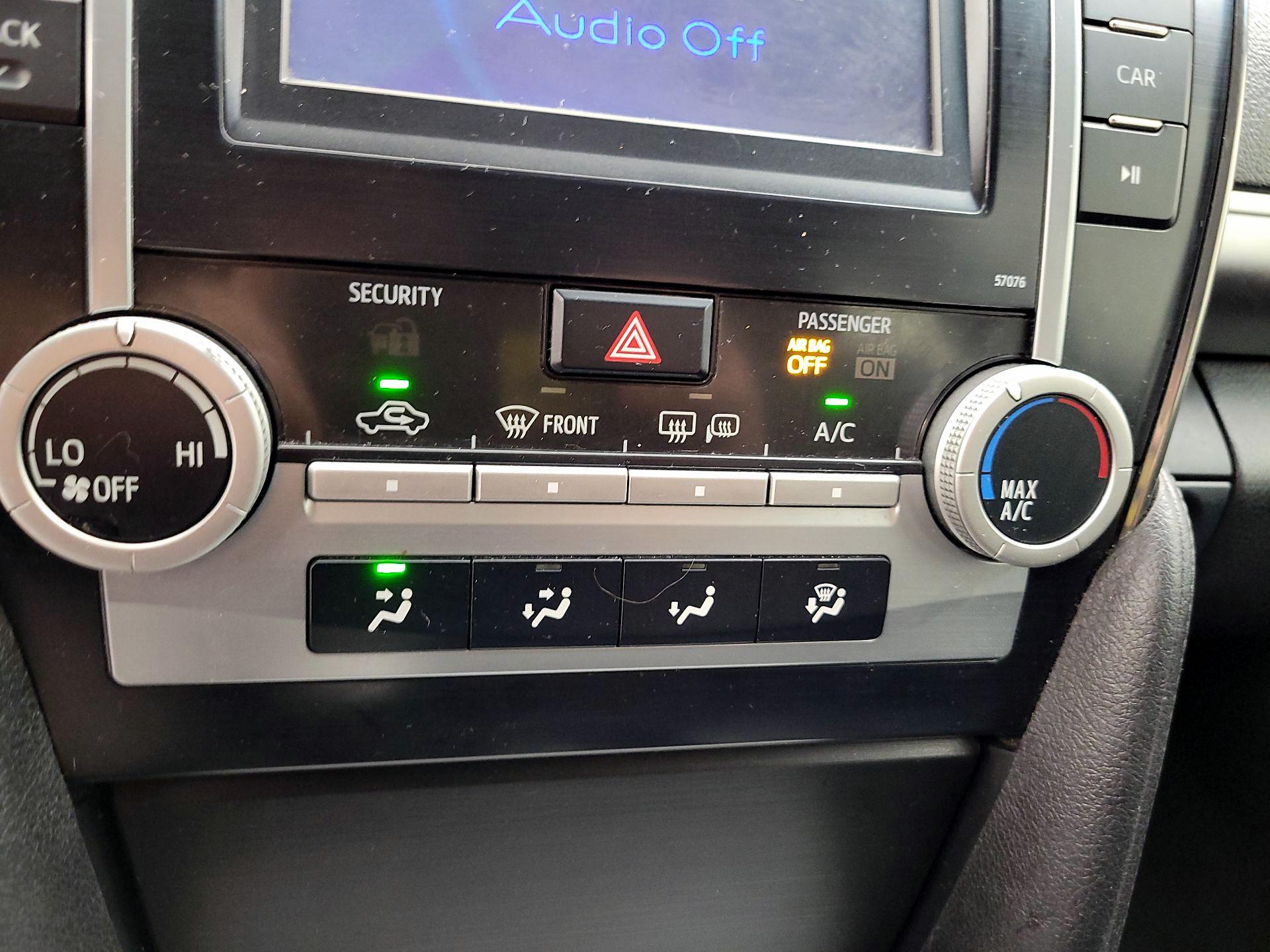 Thumbnail: 2014 Toyota Camry - 14