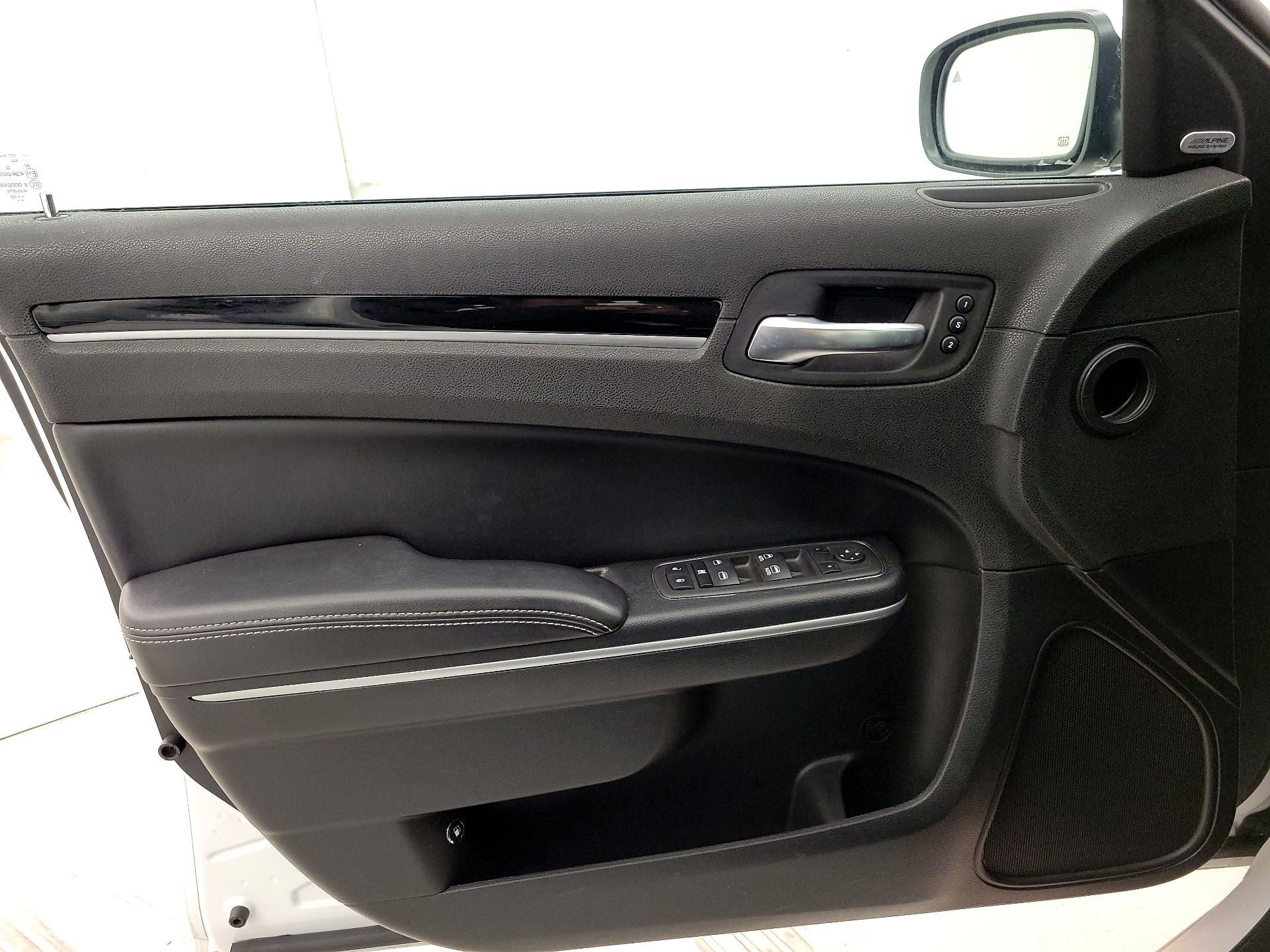 Thumbnail: 2022 Chrysler 300 - 12