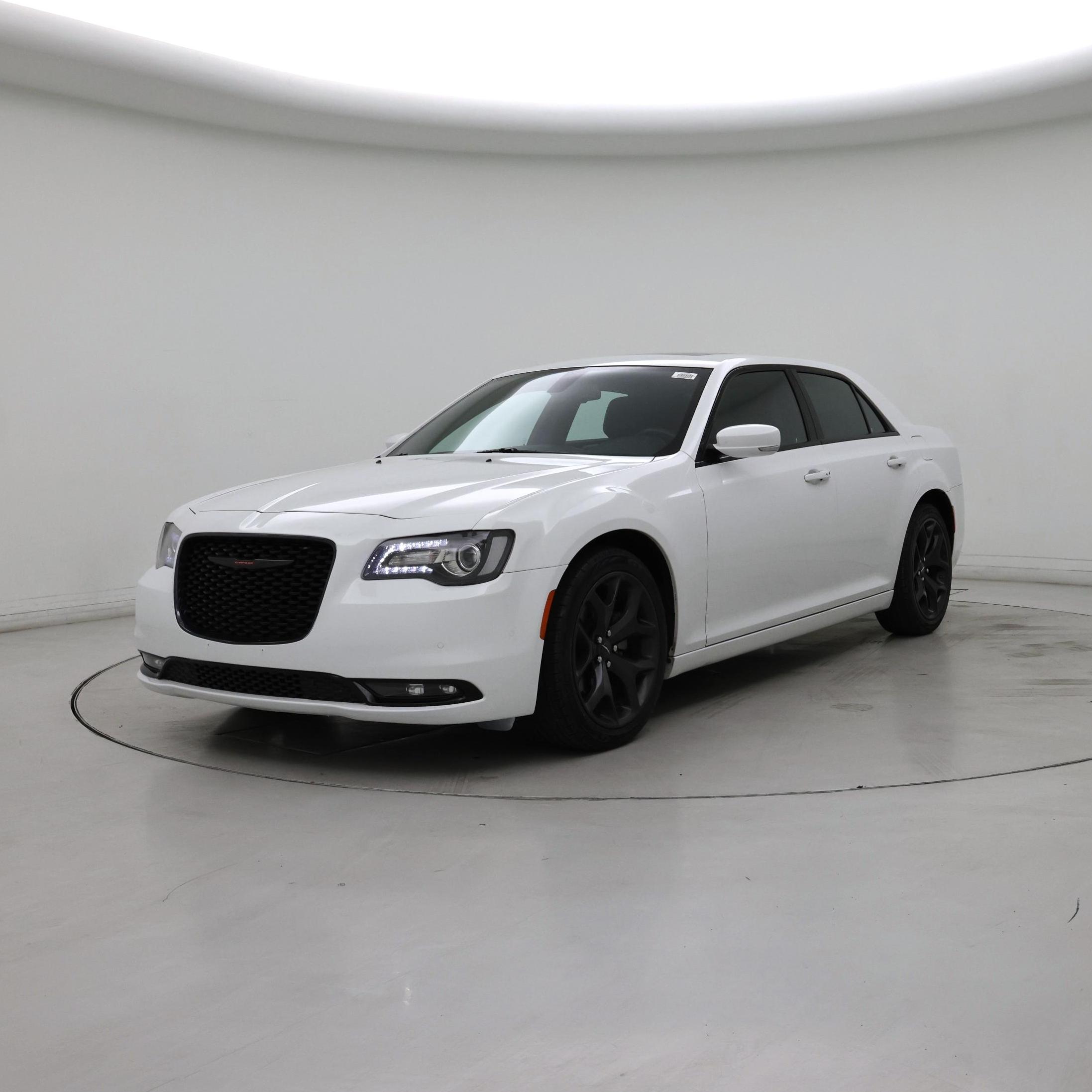 Thumbnail: 2022 Chrysler 300 - 4