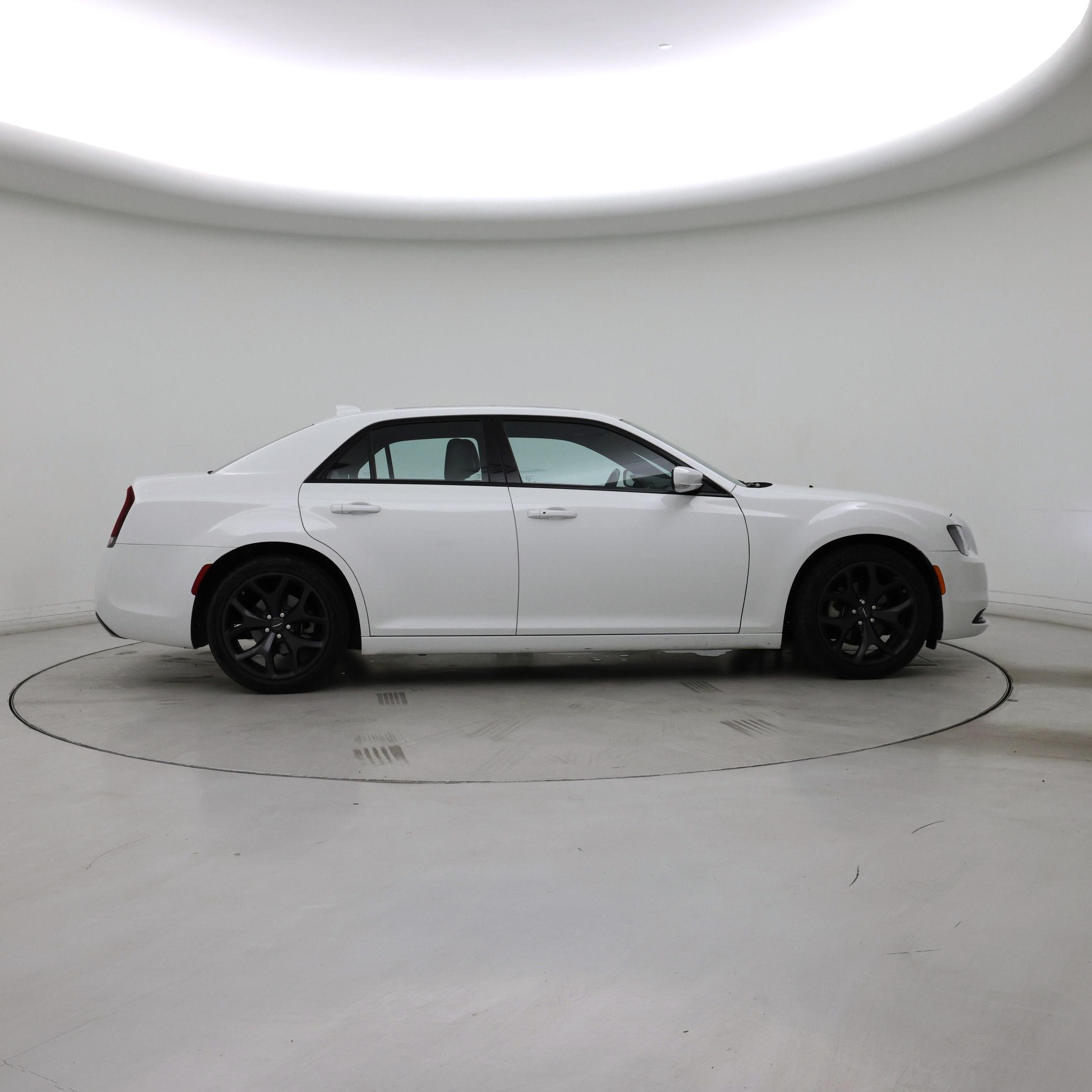 Thumbnail: 2022 Chrysler 300 - 7