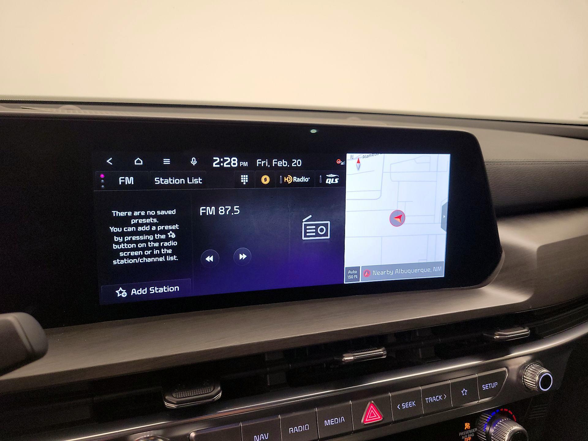 Thumbnail: 2023 Kia Telluride - 16