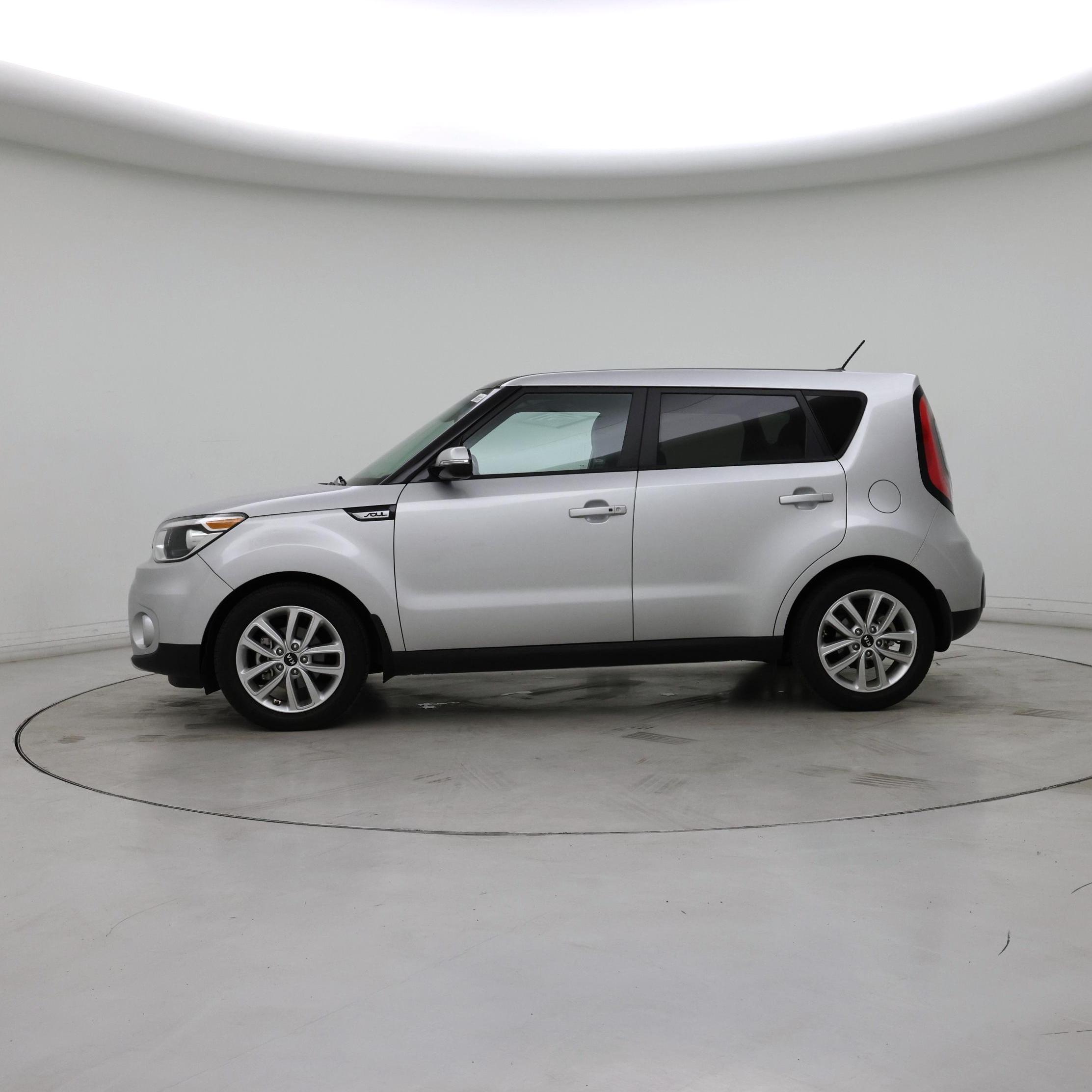 Thumbnail: 2017 Kia Soul - 3