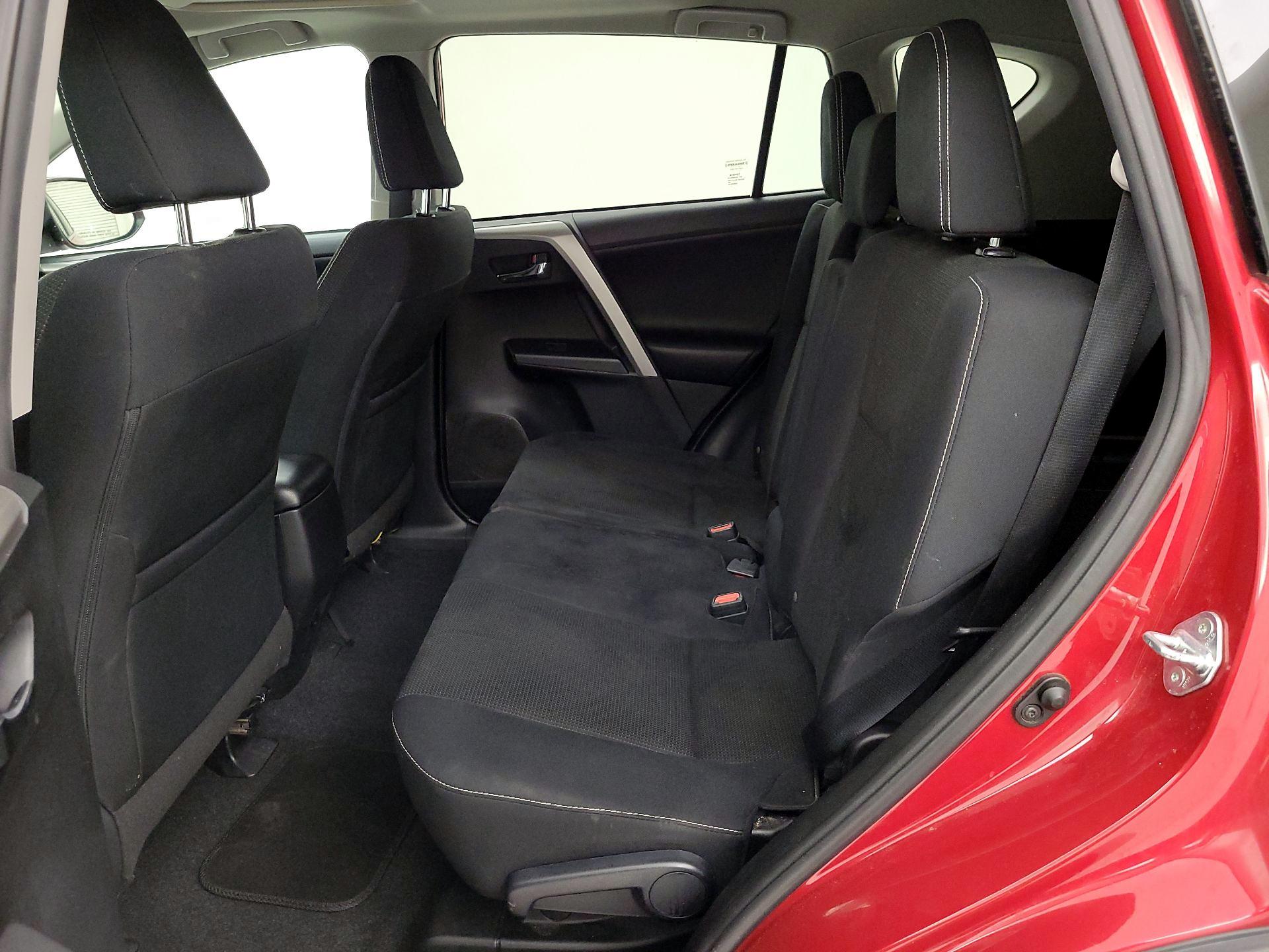 Thumbnail: 2016 Toyota RAV4 - 20