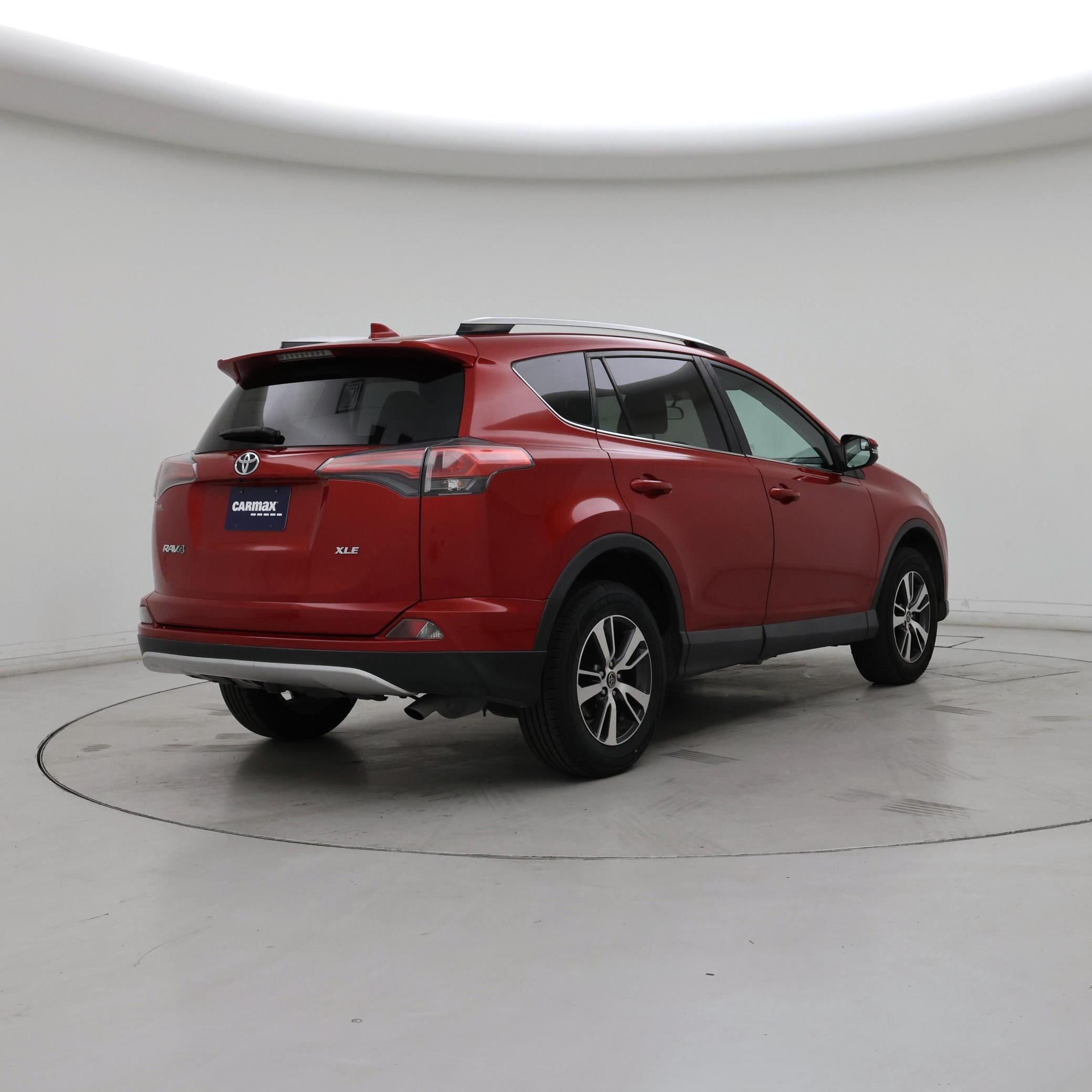 Thumbnail: 2016 Toyota RAV4 - 8