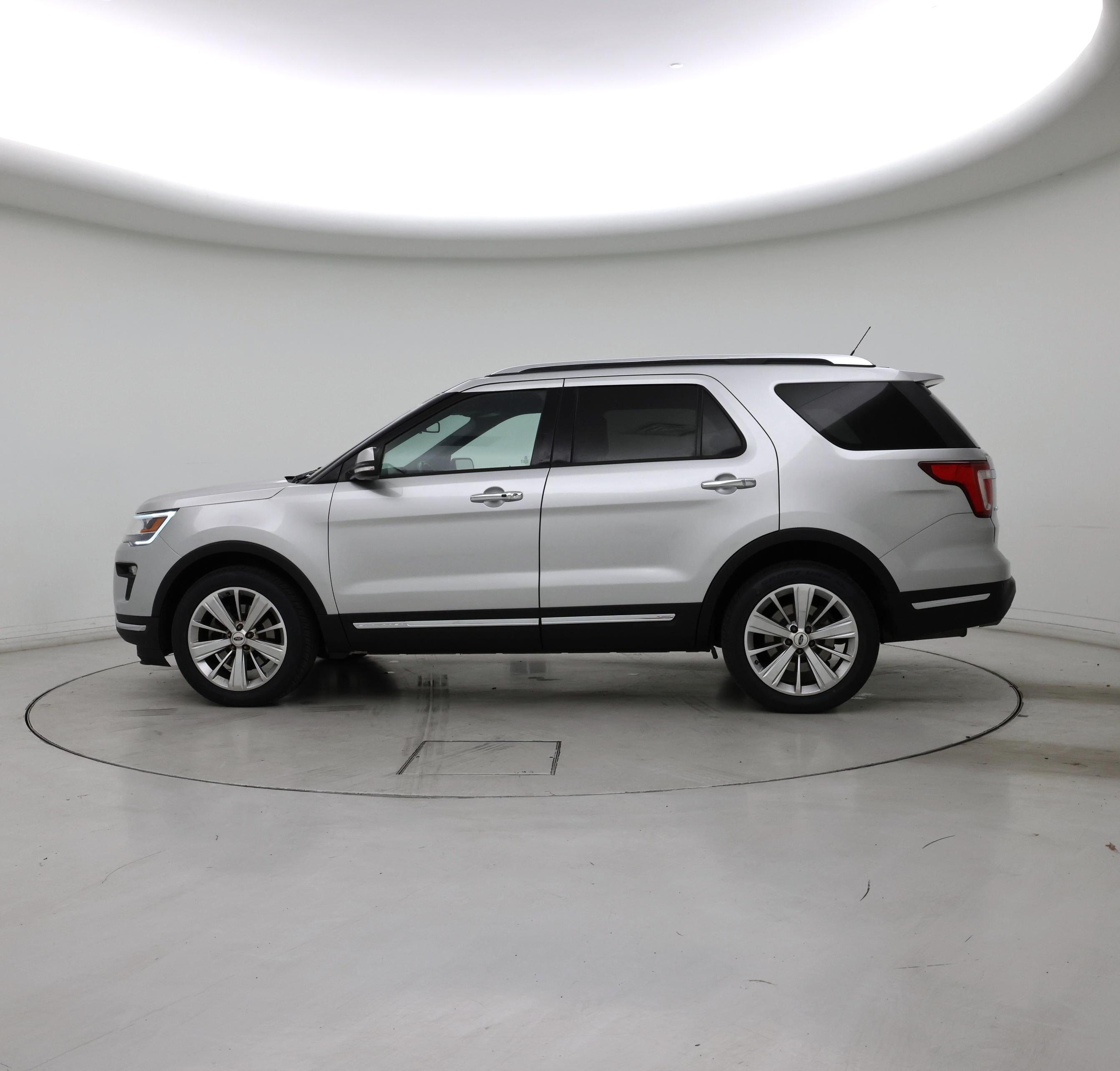 Thumbnail: 2019 Ford Explorer - 3