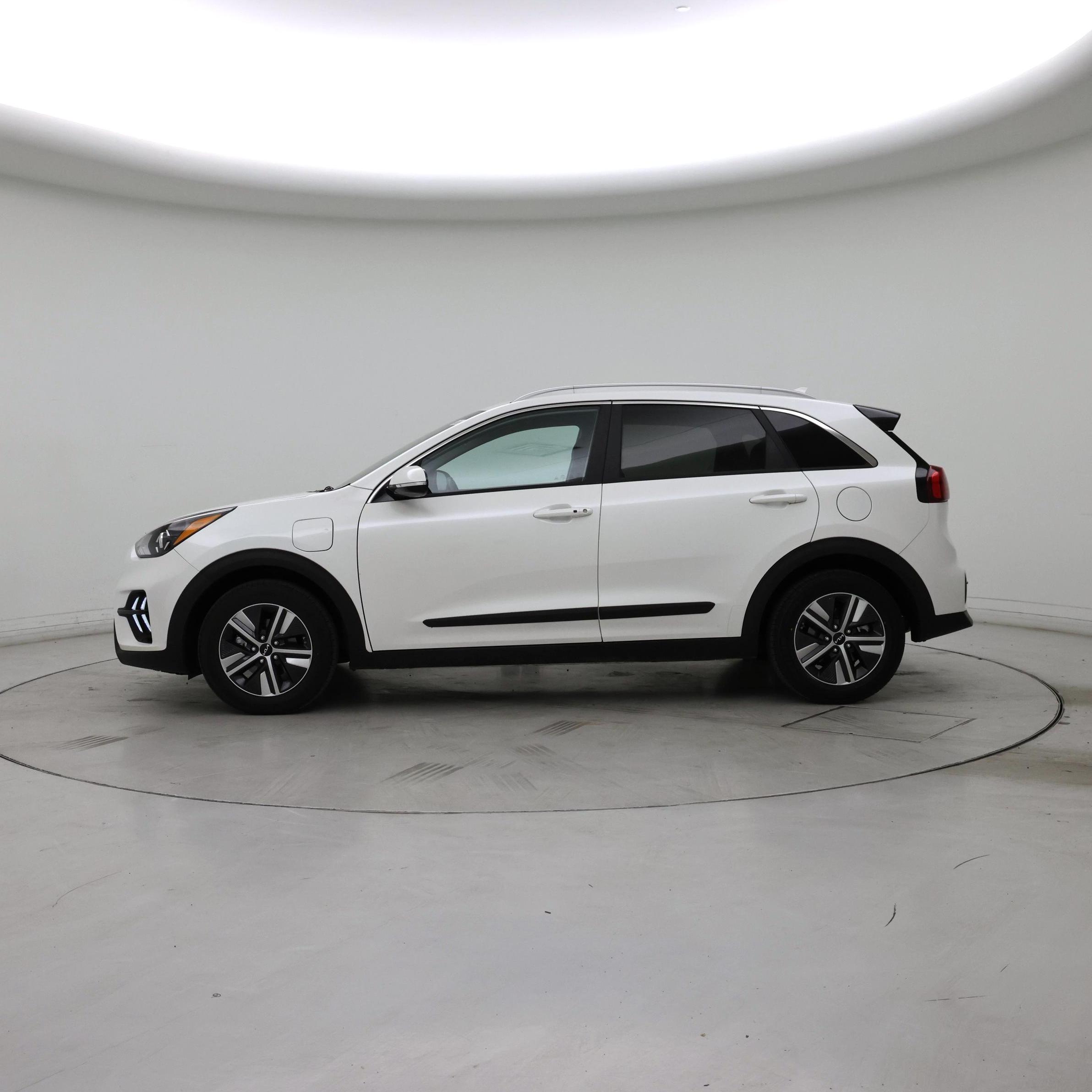 Thumbnail: 2022 Kia Niro - 3