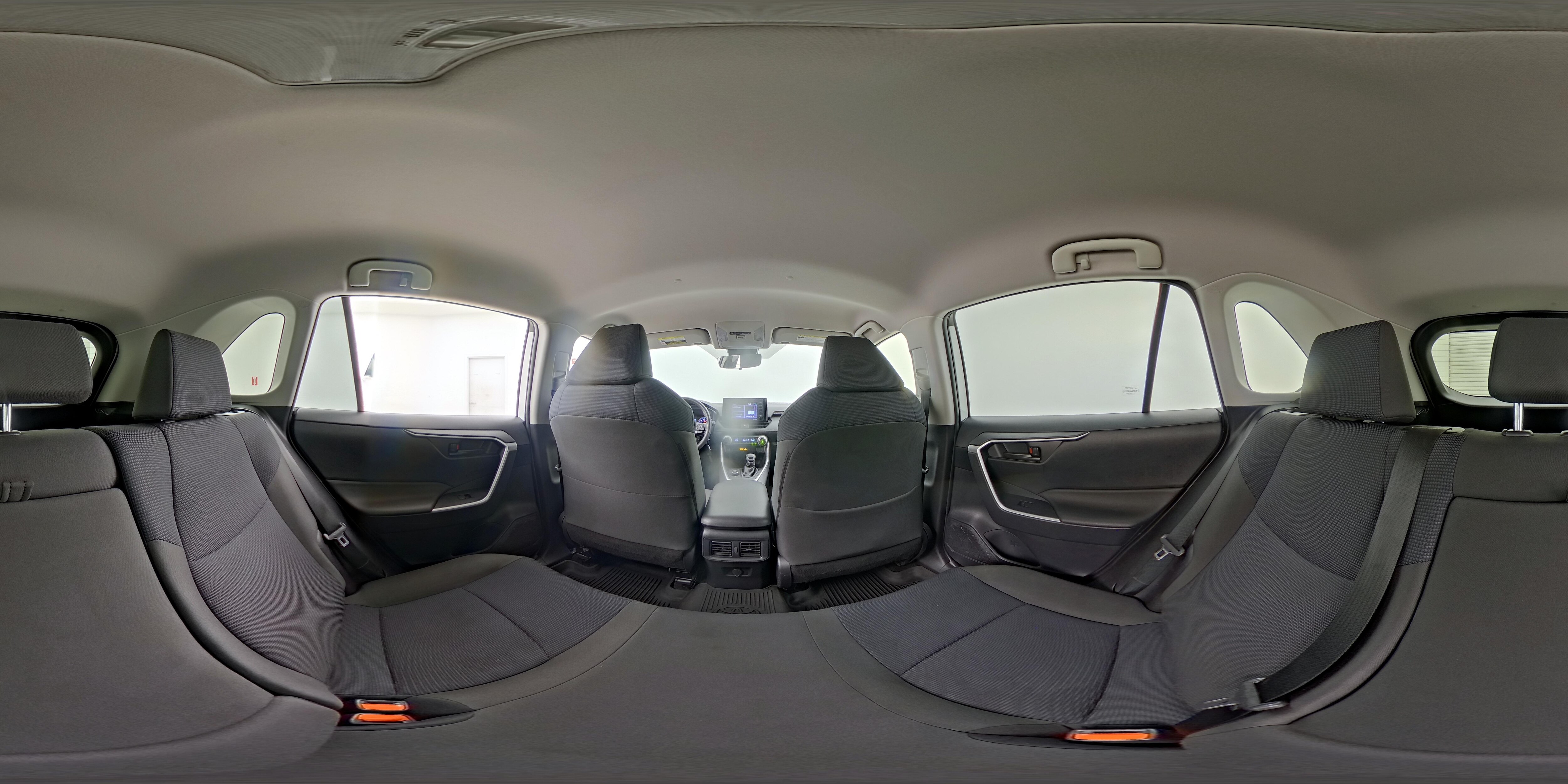 2021 Toyota RAV4 LE - Photo 25