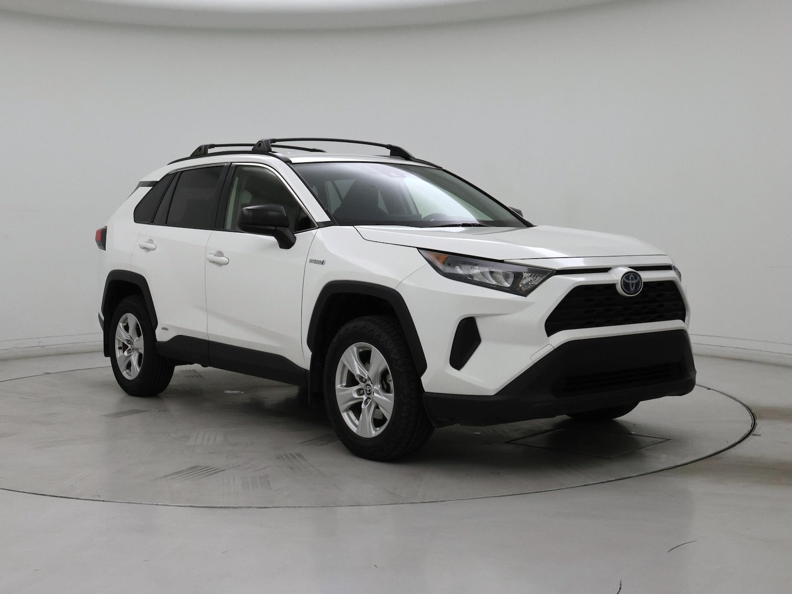 2021 Toyota RAV4 LE - Photo 2