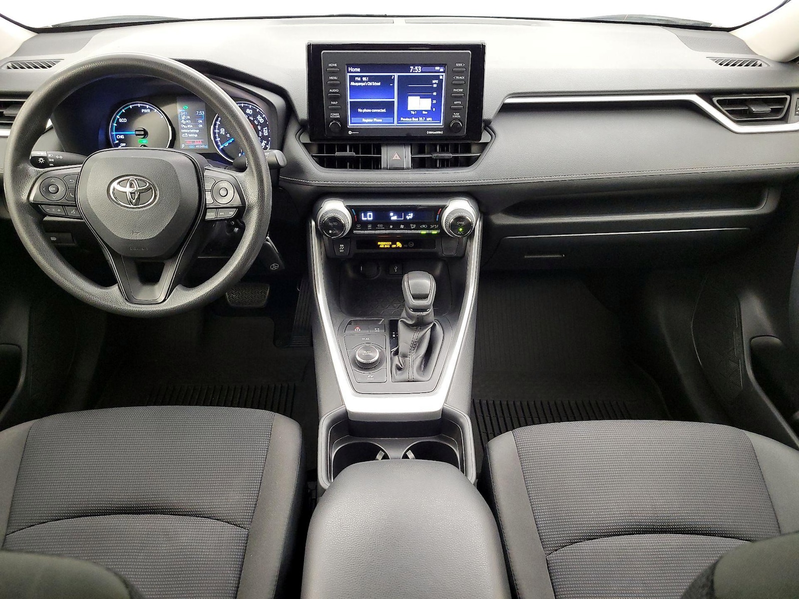 2021 Toyota RAV4 LE - Photo 10
