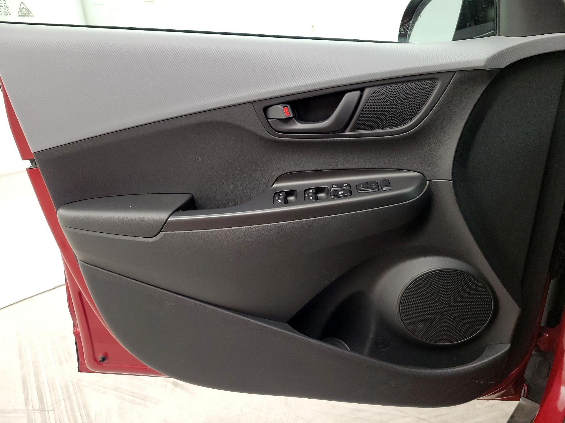 Thumbnail: 2020 Hyundai Kona - 12