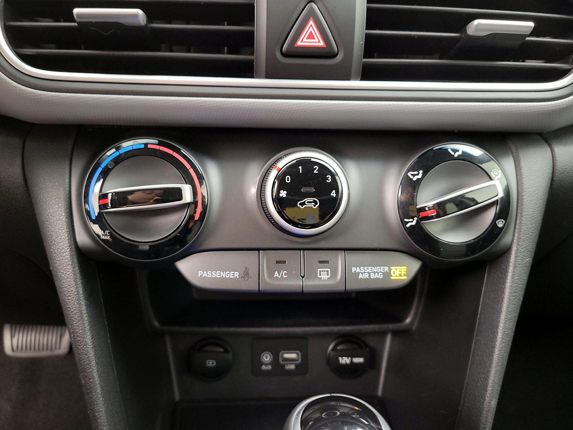 Thumbnail: 2020 Hyundai Kona - 16