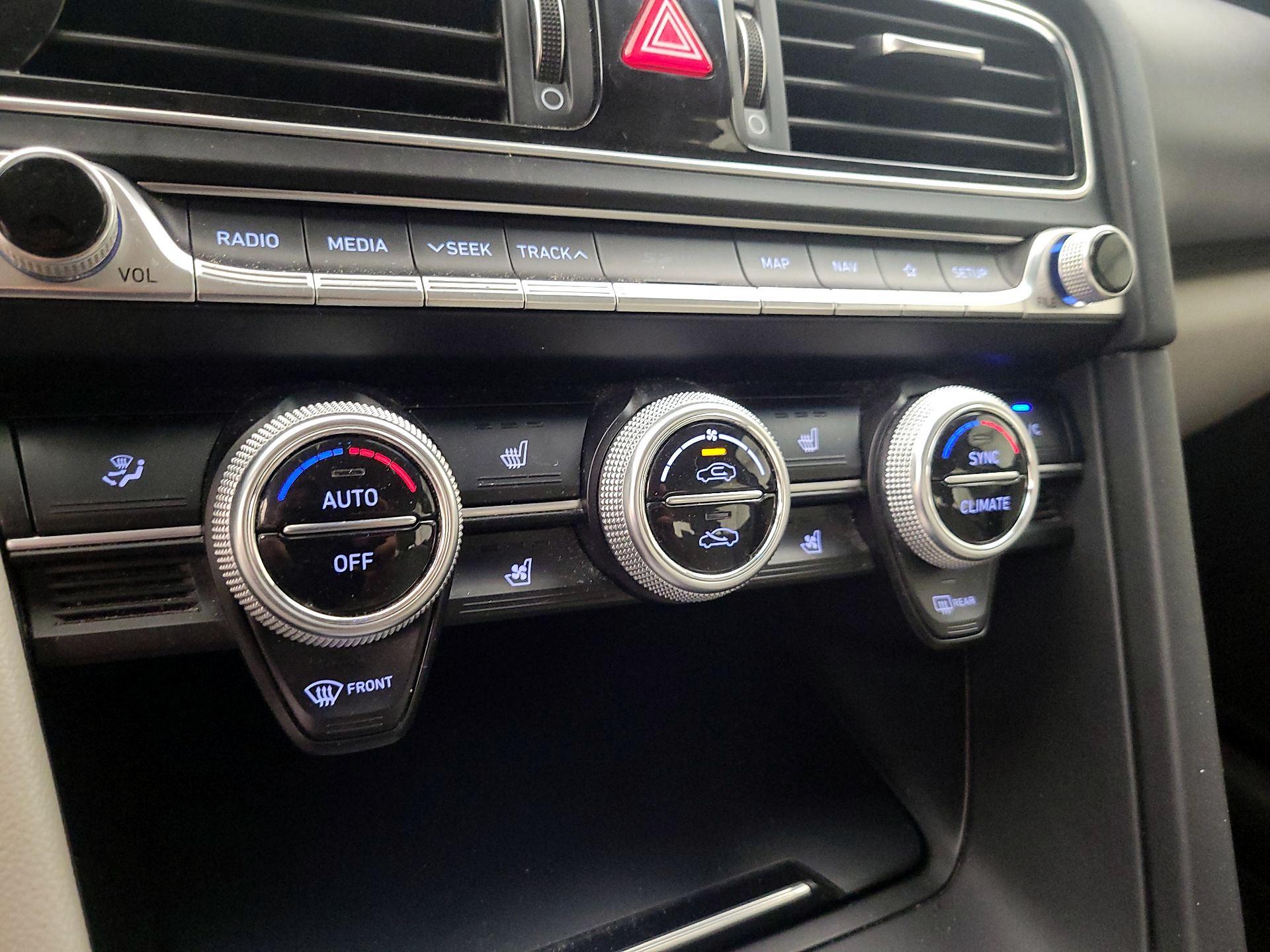 Thumbnail: 2019 Genesis G70 - 14