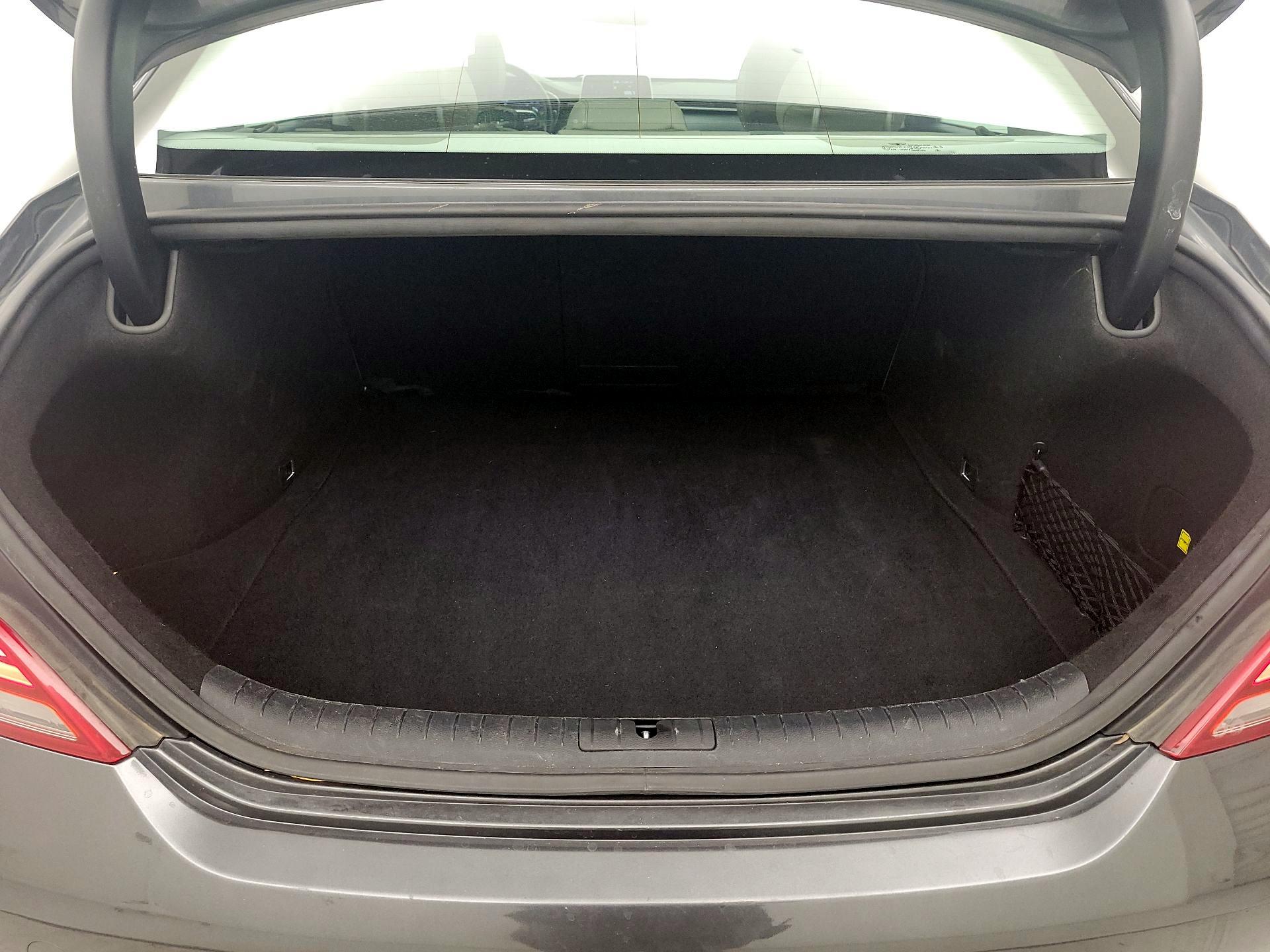 Thumbnail: 2019 Genesis G70 - 16