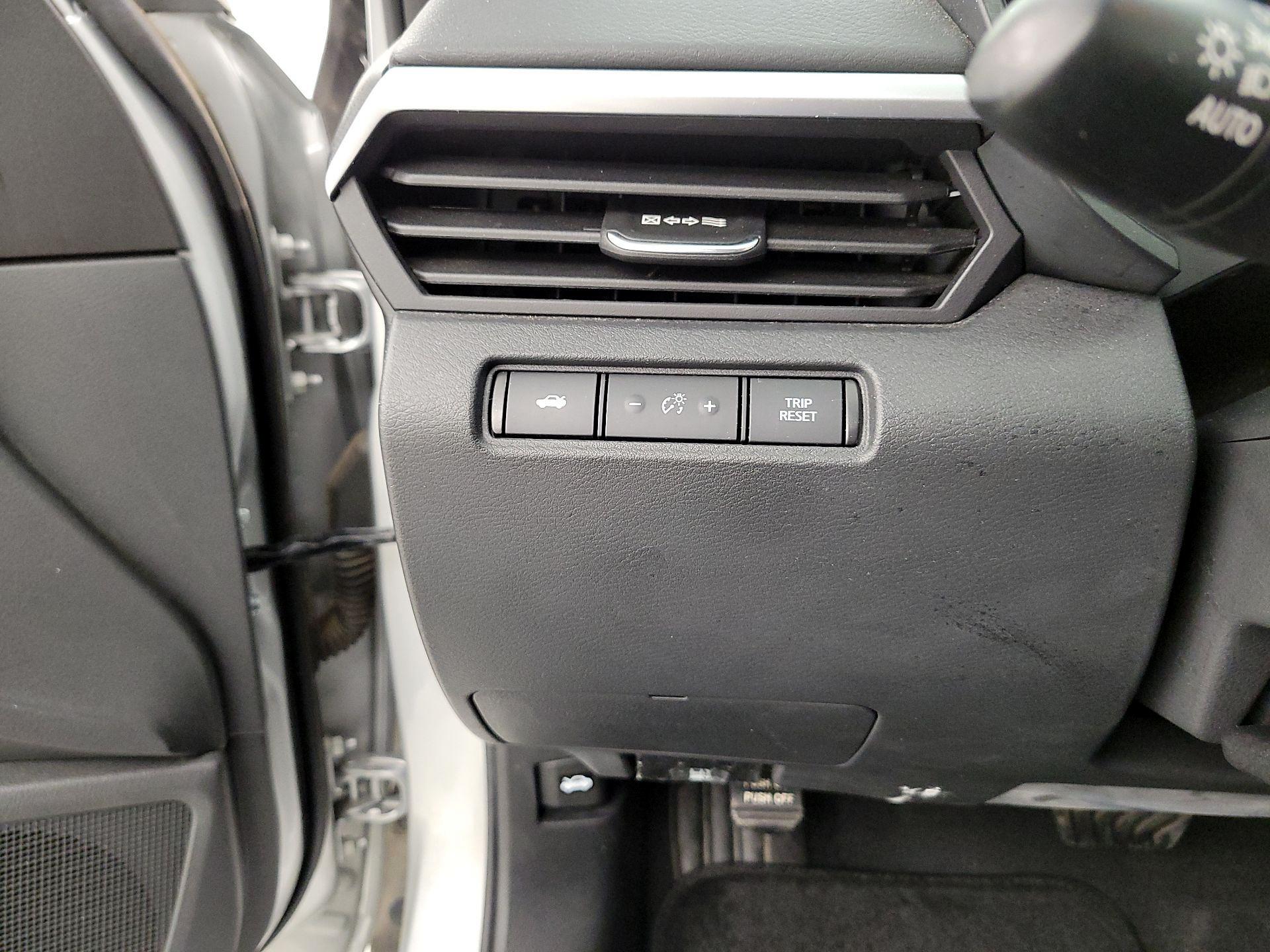 Thumbnail: 2021 Nissan Altima - 13