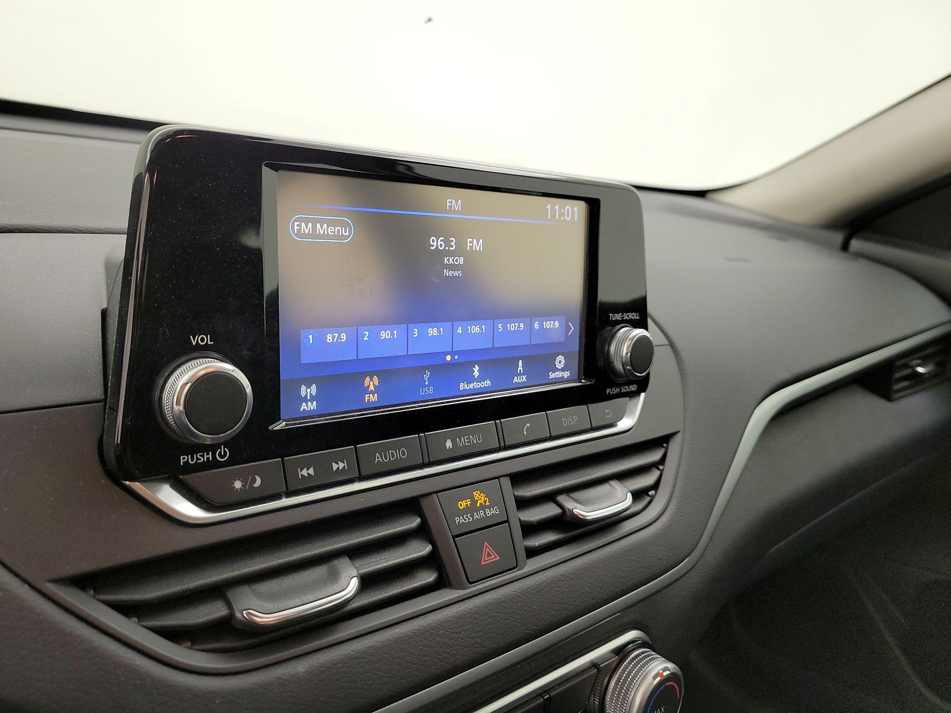 Thumbnail: 2021 Nissan Altima - 15