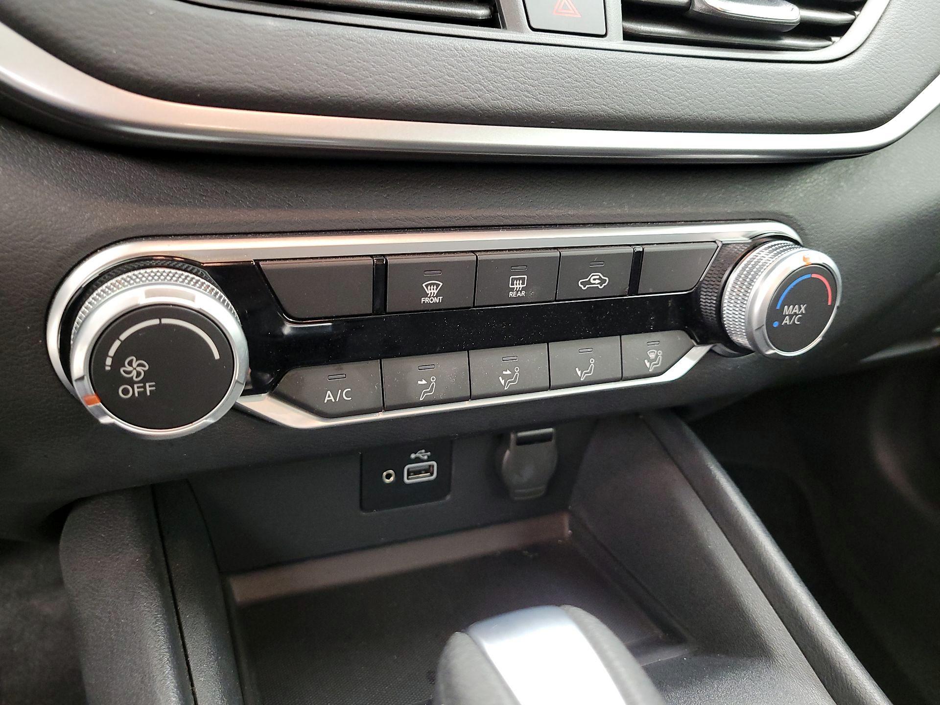 Thumbnail: 2021 Nissan Altima - 16