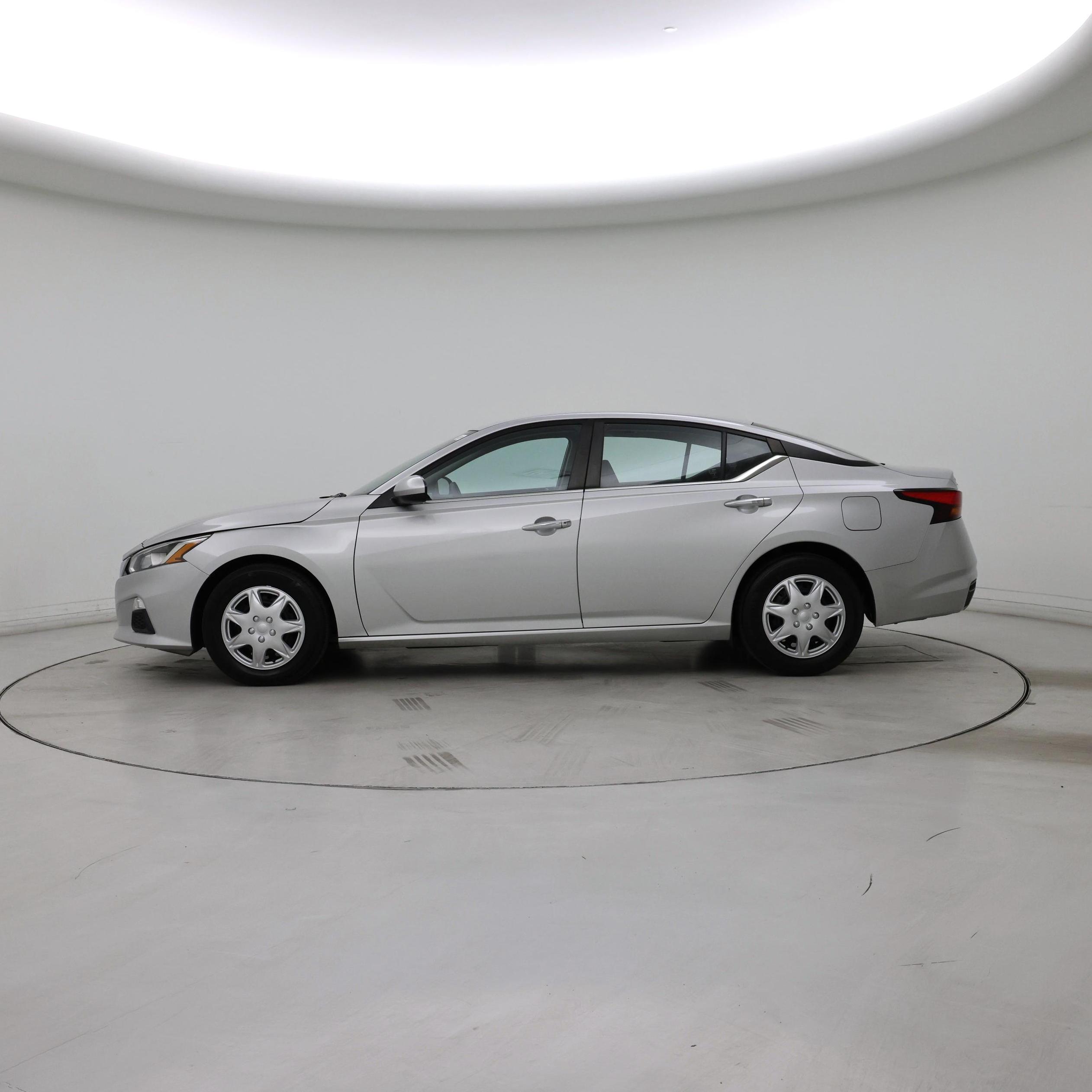 Thumbnail: 2021 Nissan Altima - 3