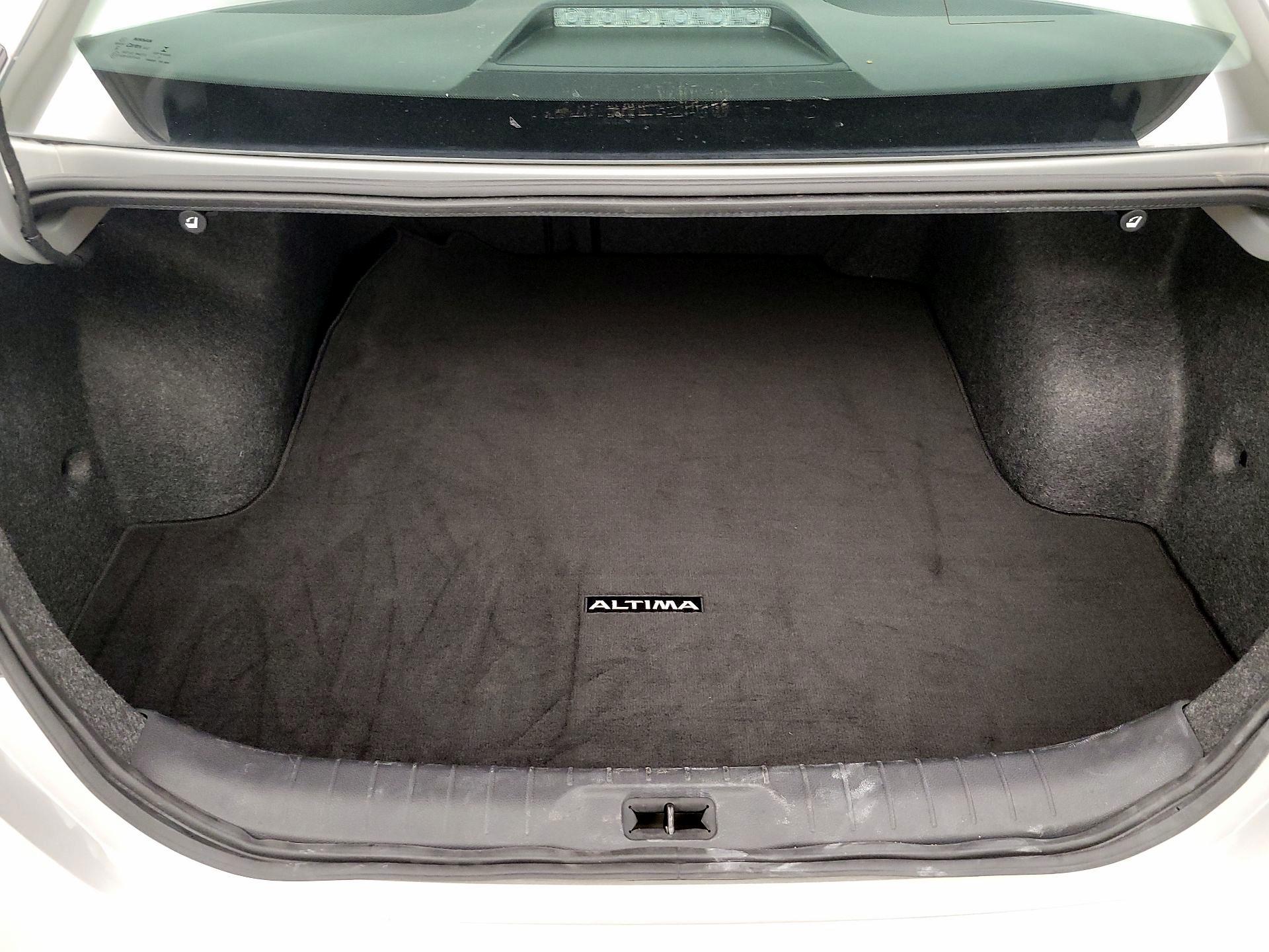 Thumbnail: 2021 Nissan Altima - 16