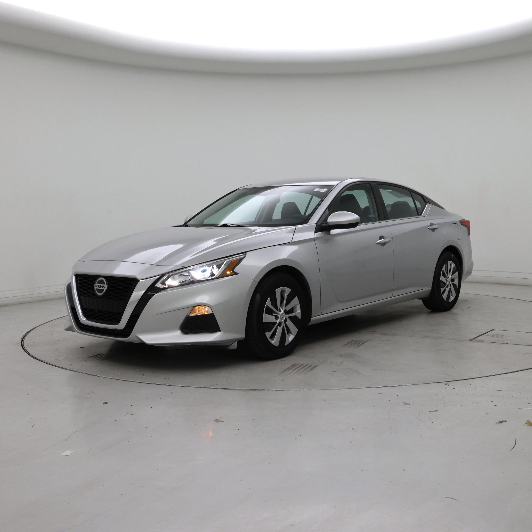 Thumbnail: 2021 Nissan Altima - 4