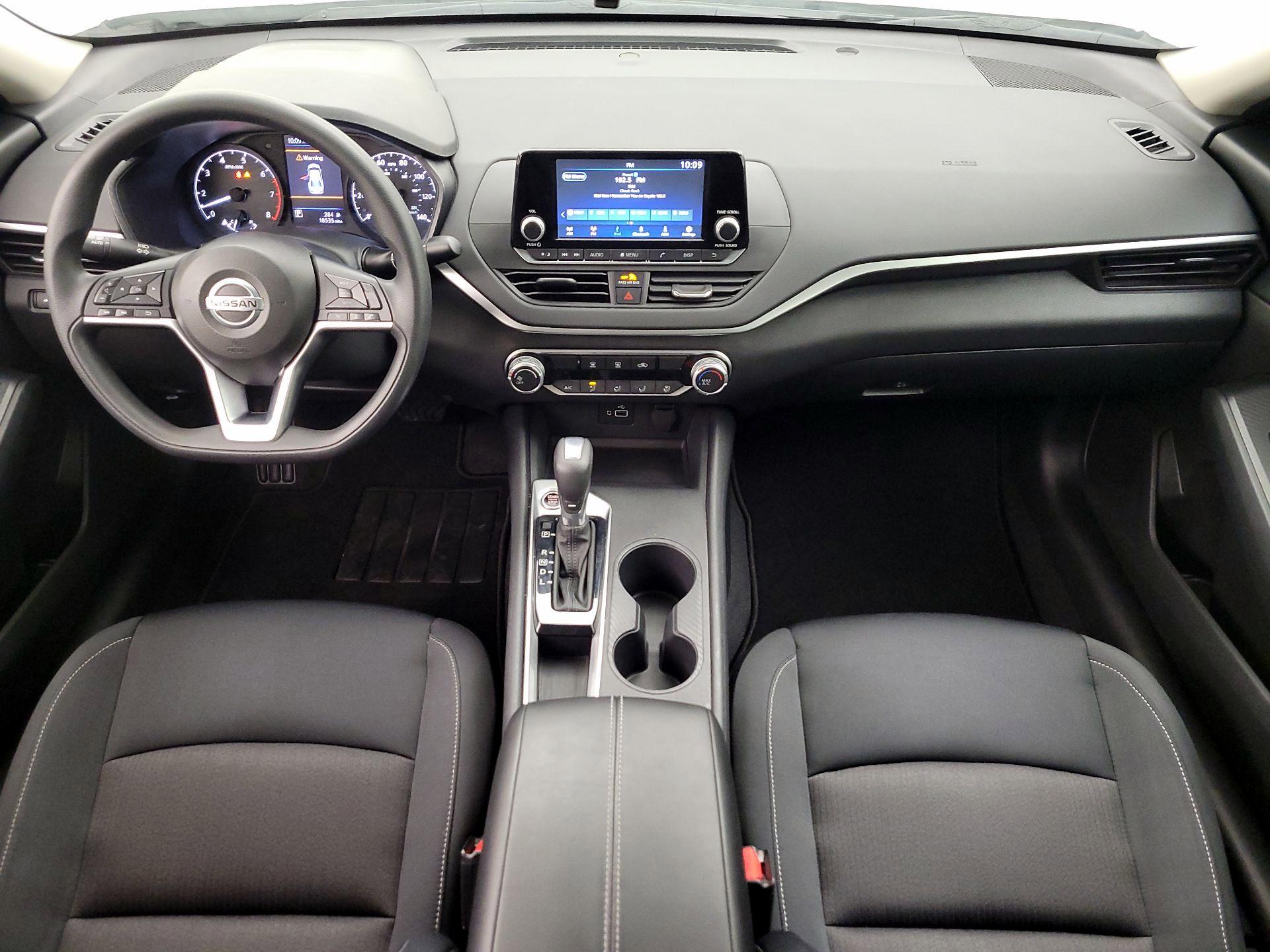 Thumbnail: 2021 Nissan Altima - 9