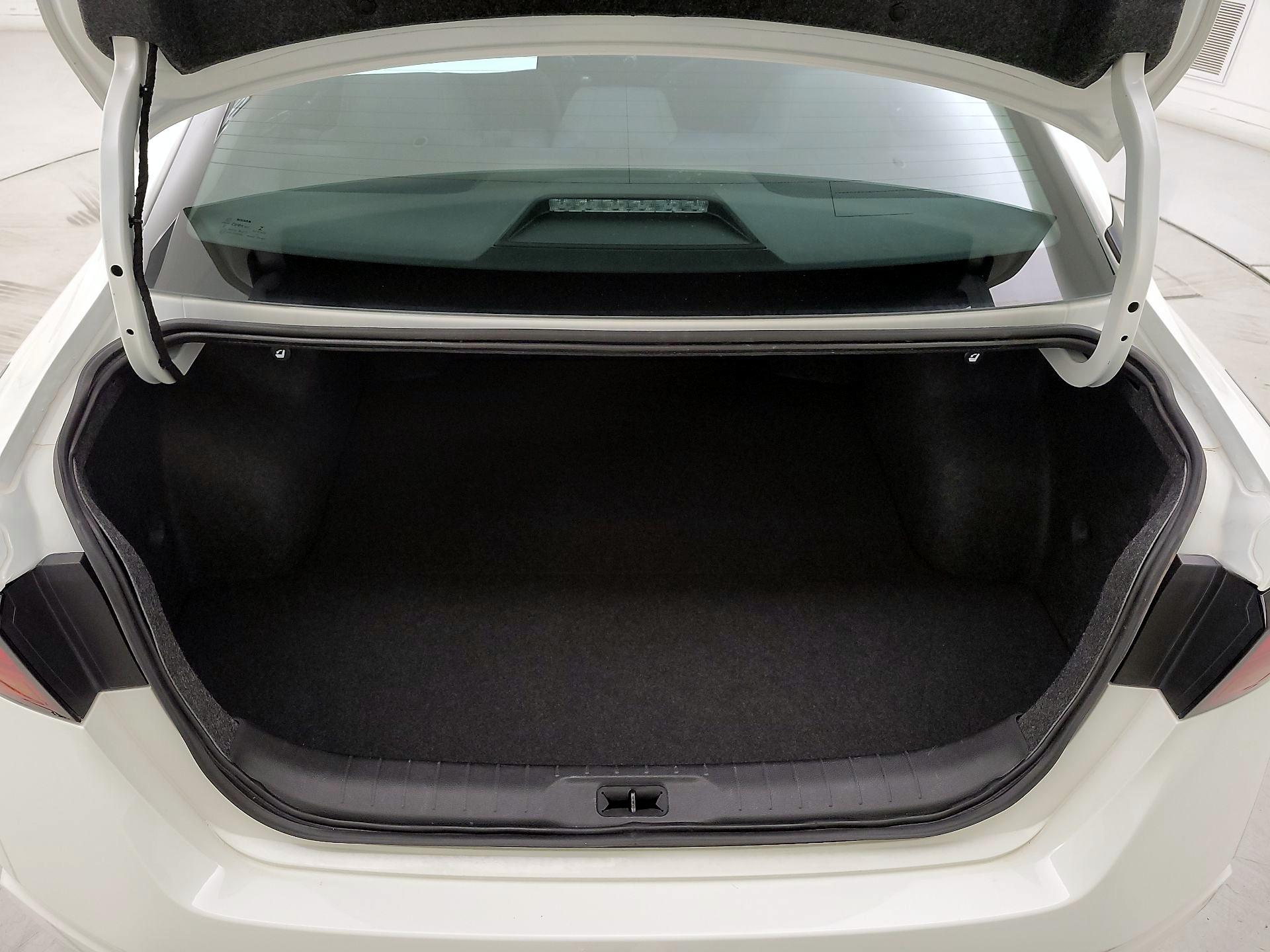 Thumbnail: 2021 Nissan Altima - 19