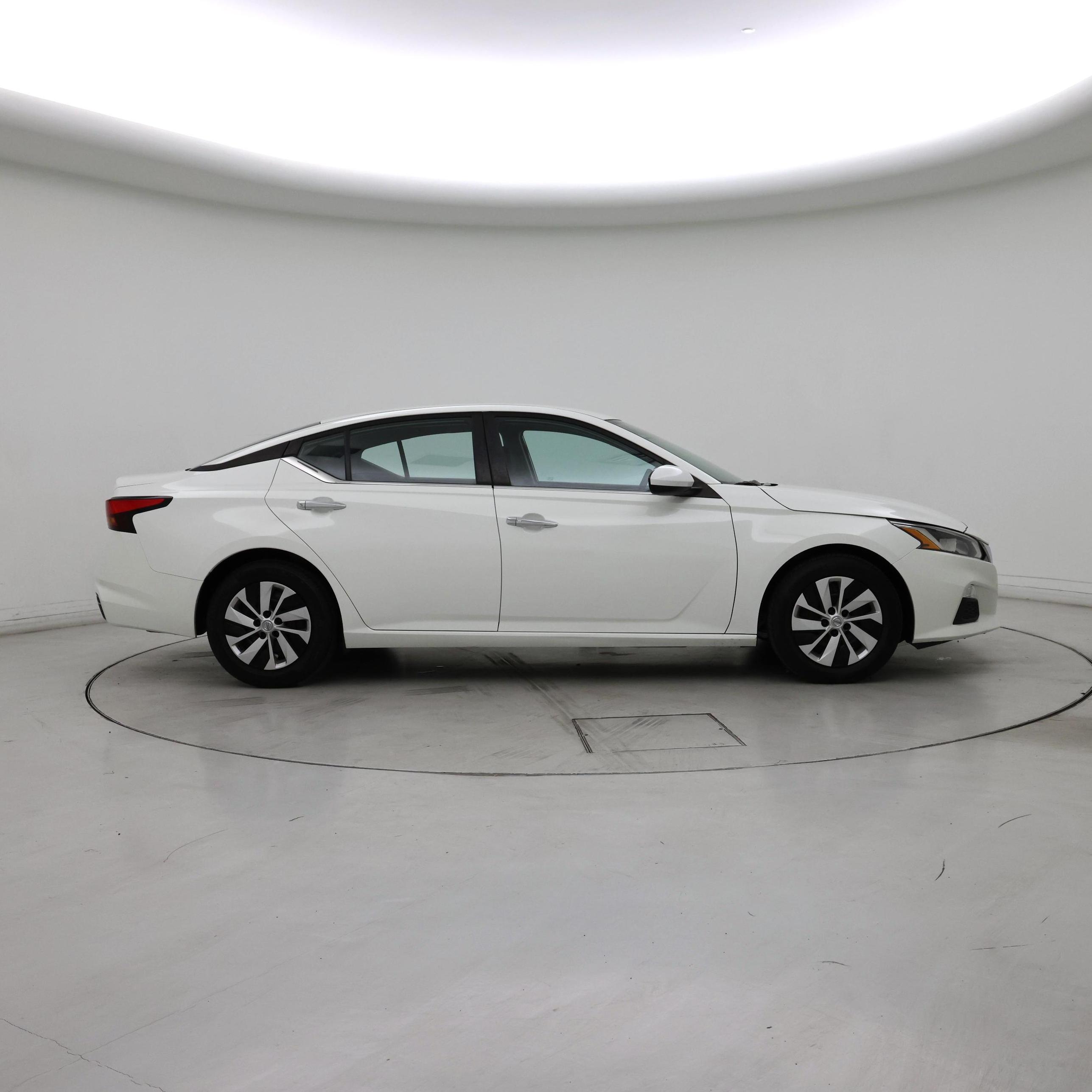 Thumbnail: 2021 Nissan Altima - 7