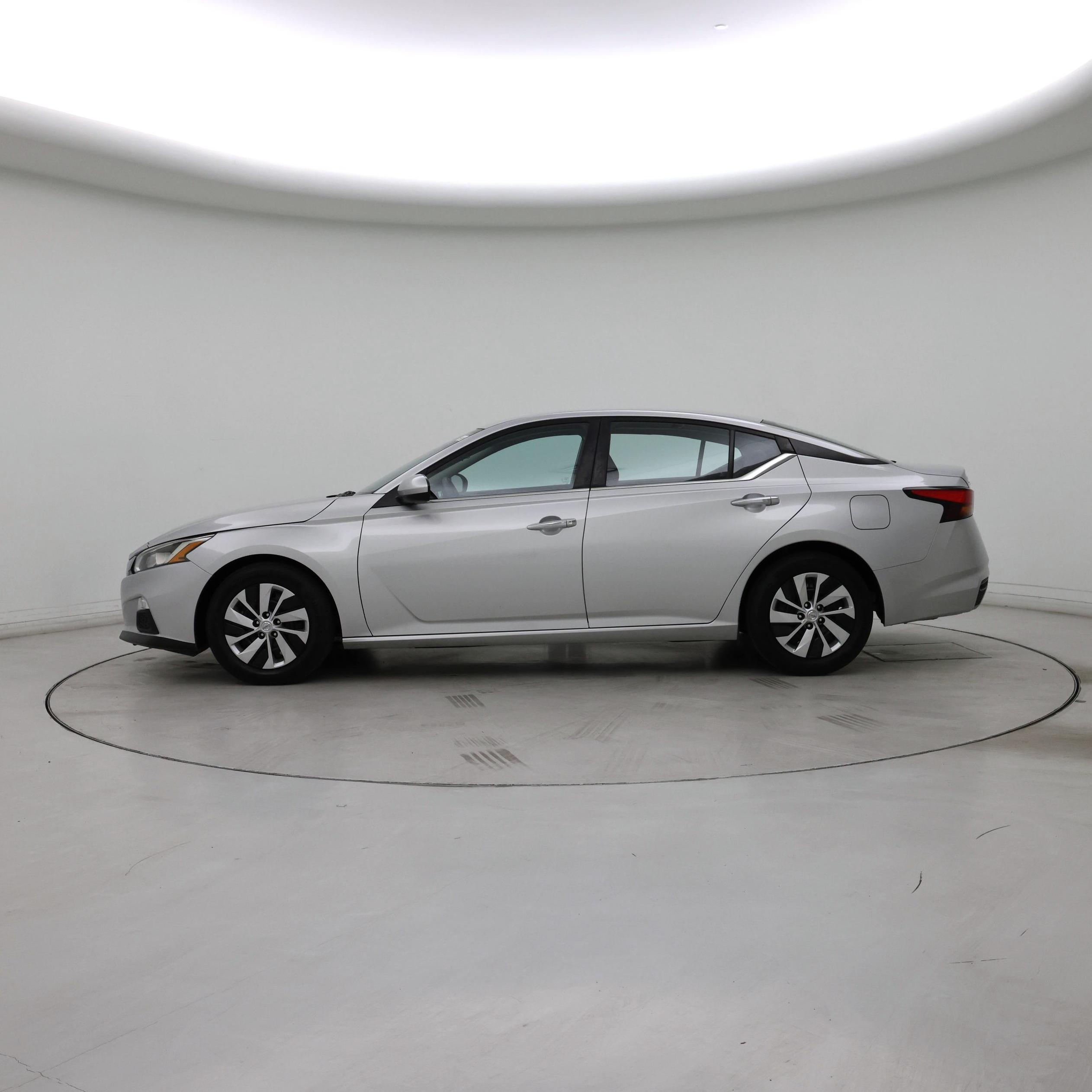 Thumbnail: 2021 Nissan Altima - 3