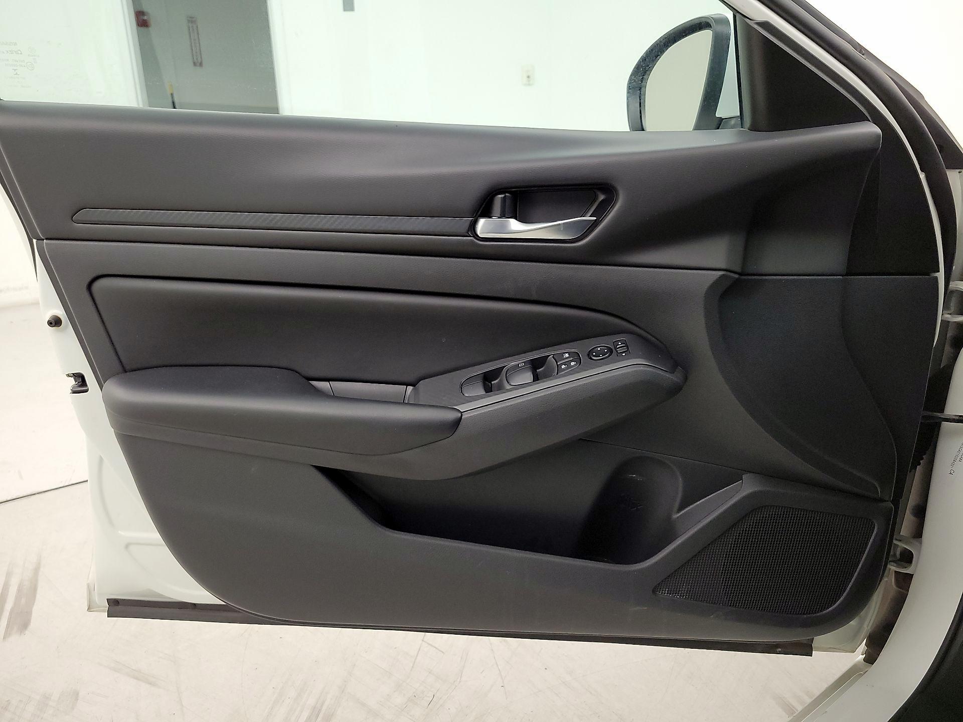 Thumbnail: 2021 Nissan Altima - 12