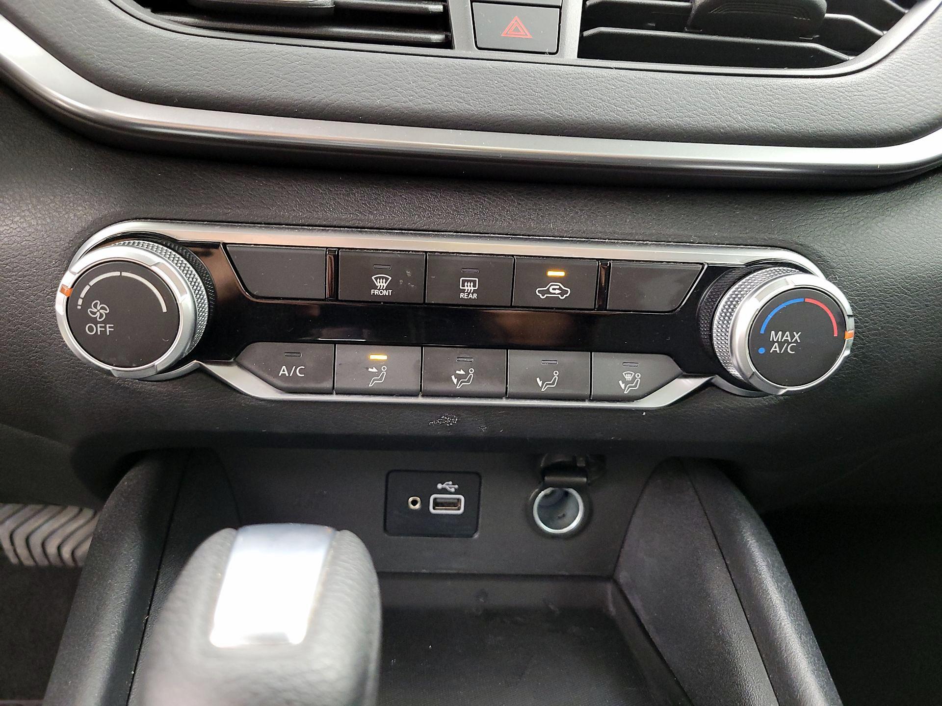 Thumbnail: 2021 Nissan Altima - 16