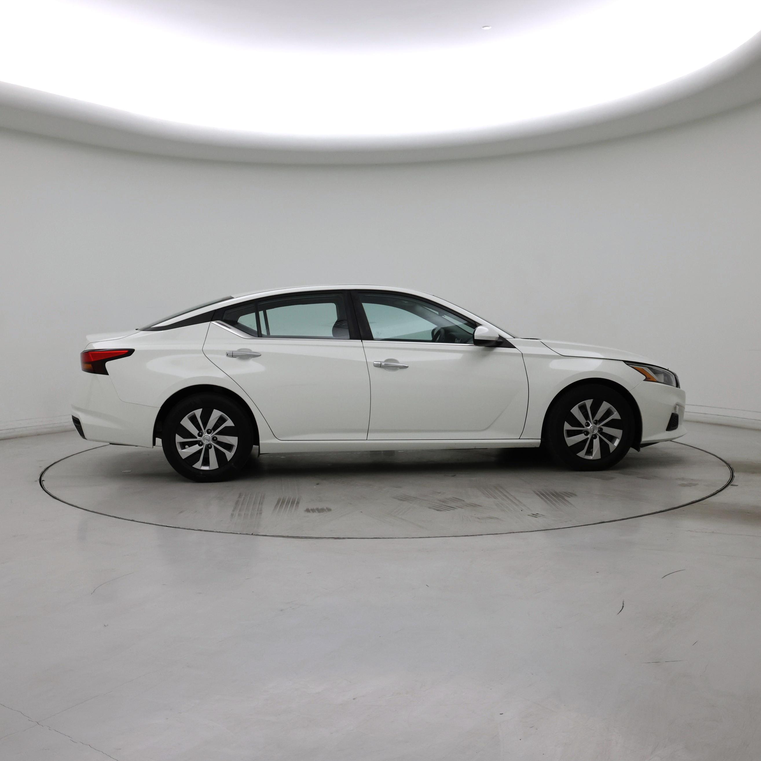 Thumbnail: 2021 Nissan Altima - 7