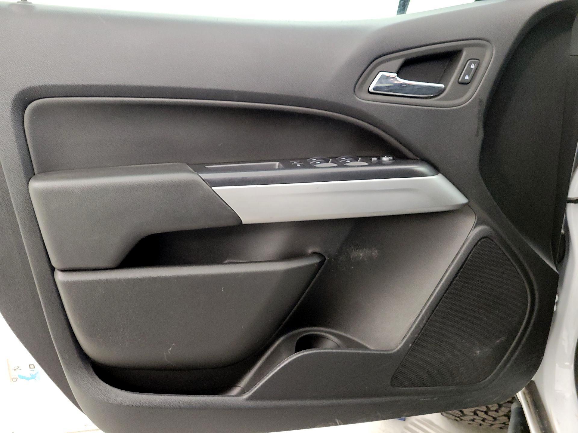 Thumbnail: 2022 Chevrolet Colorado - 12