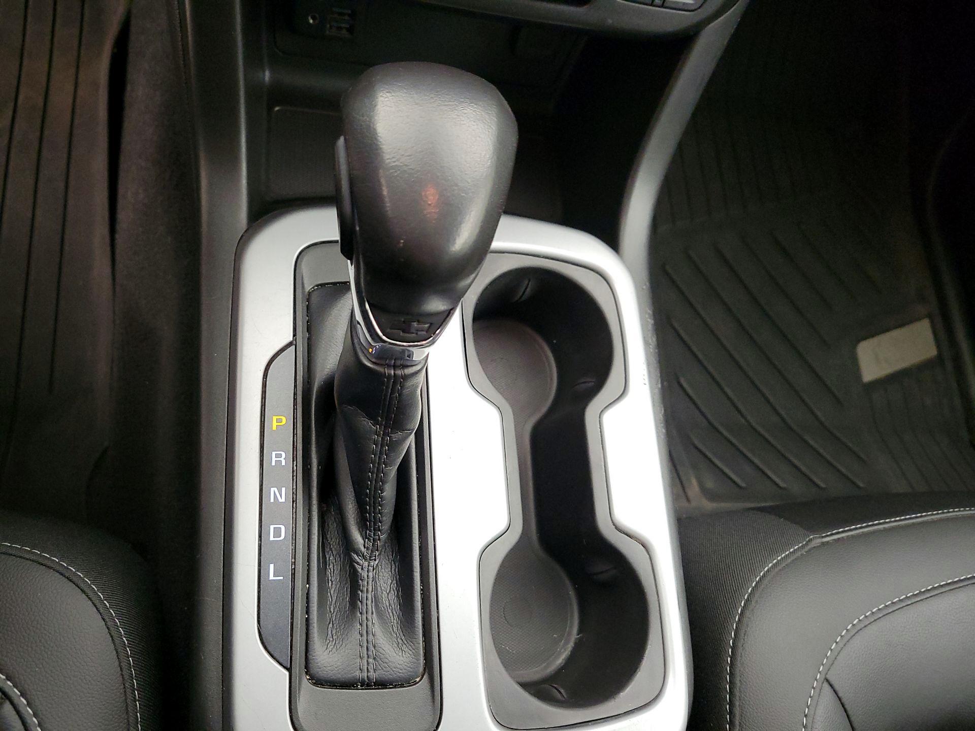 Thumbnail: 2022 Chevrolet Colorado - 15