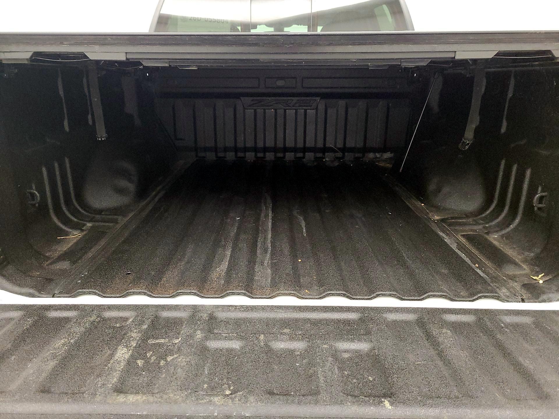 Thumbnail: 2022 Chevrolet Colorado - 16