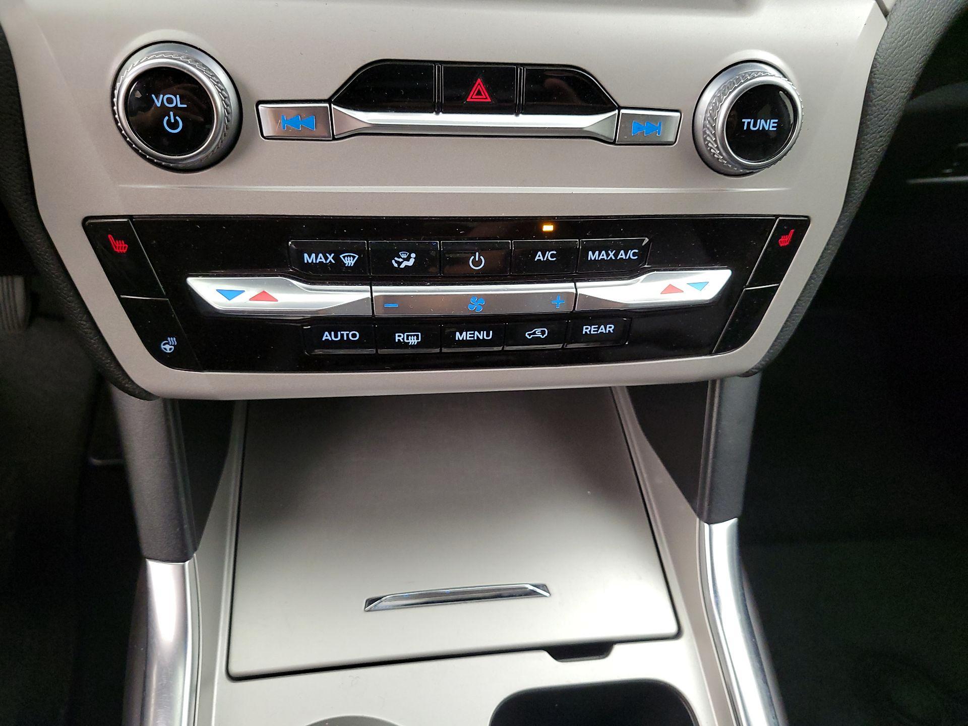 Thumbnail: 2024 Ford Explorer - 16