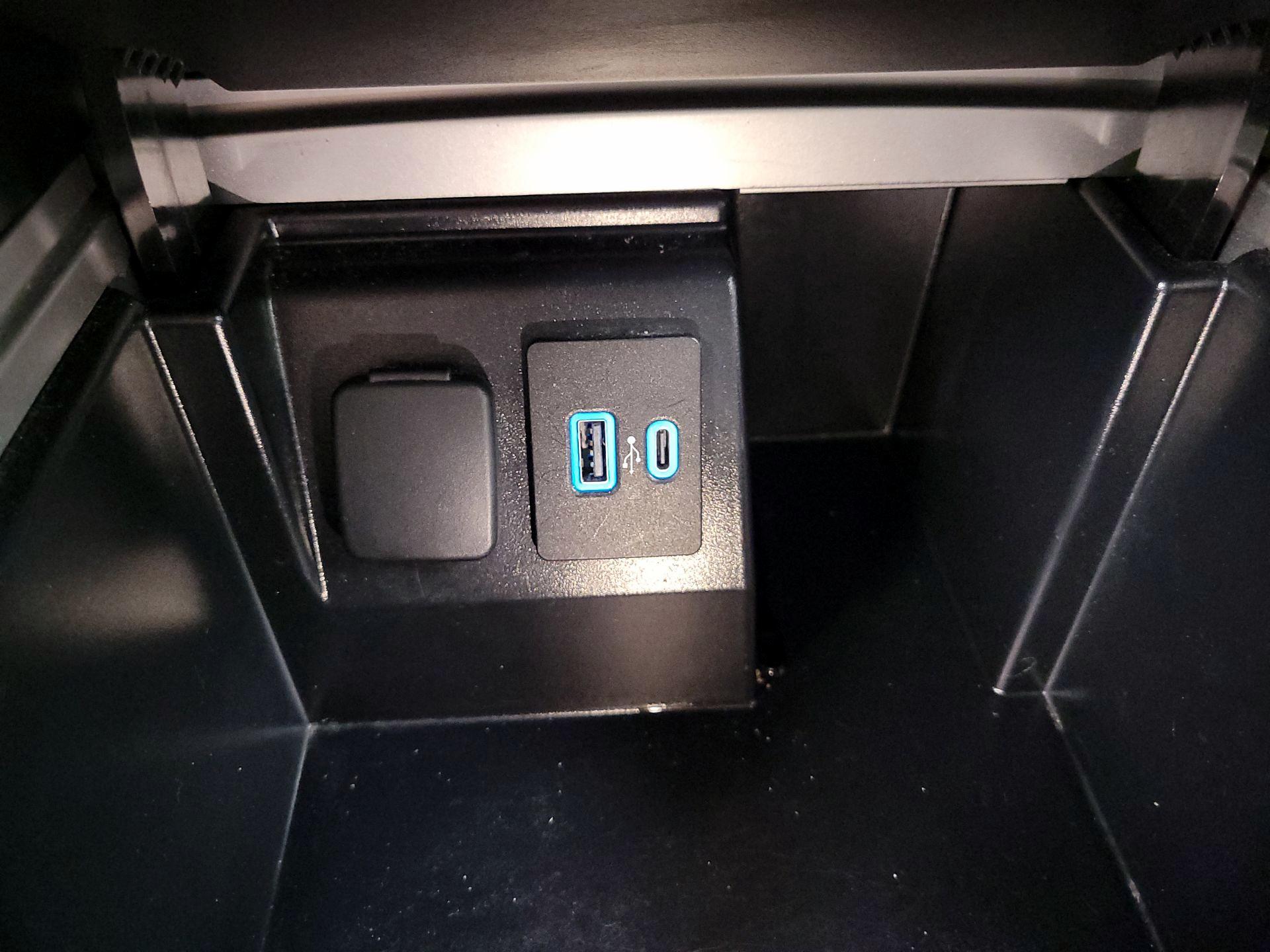 Thumbnail: 2024 Ford Explorer - 18