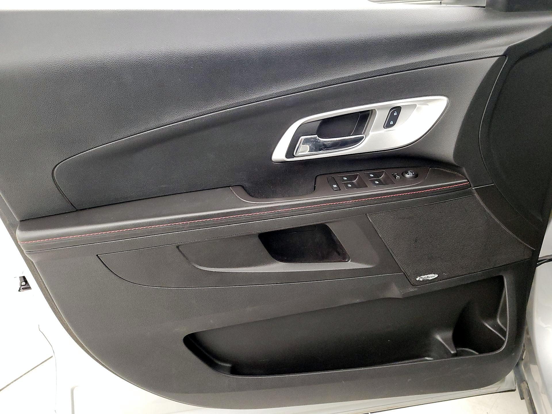 Thumbnail: 2015 Chevrolet Equinox - 12