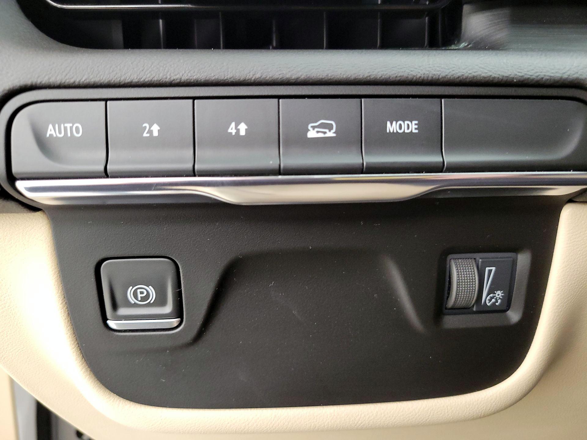 Thumbnail: 2021 Cadillac Escalade - 13