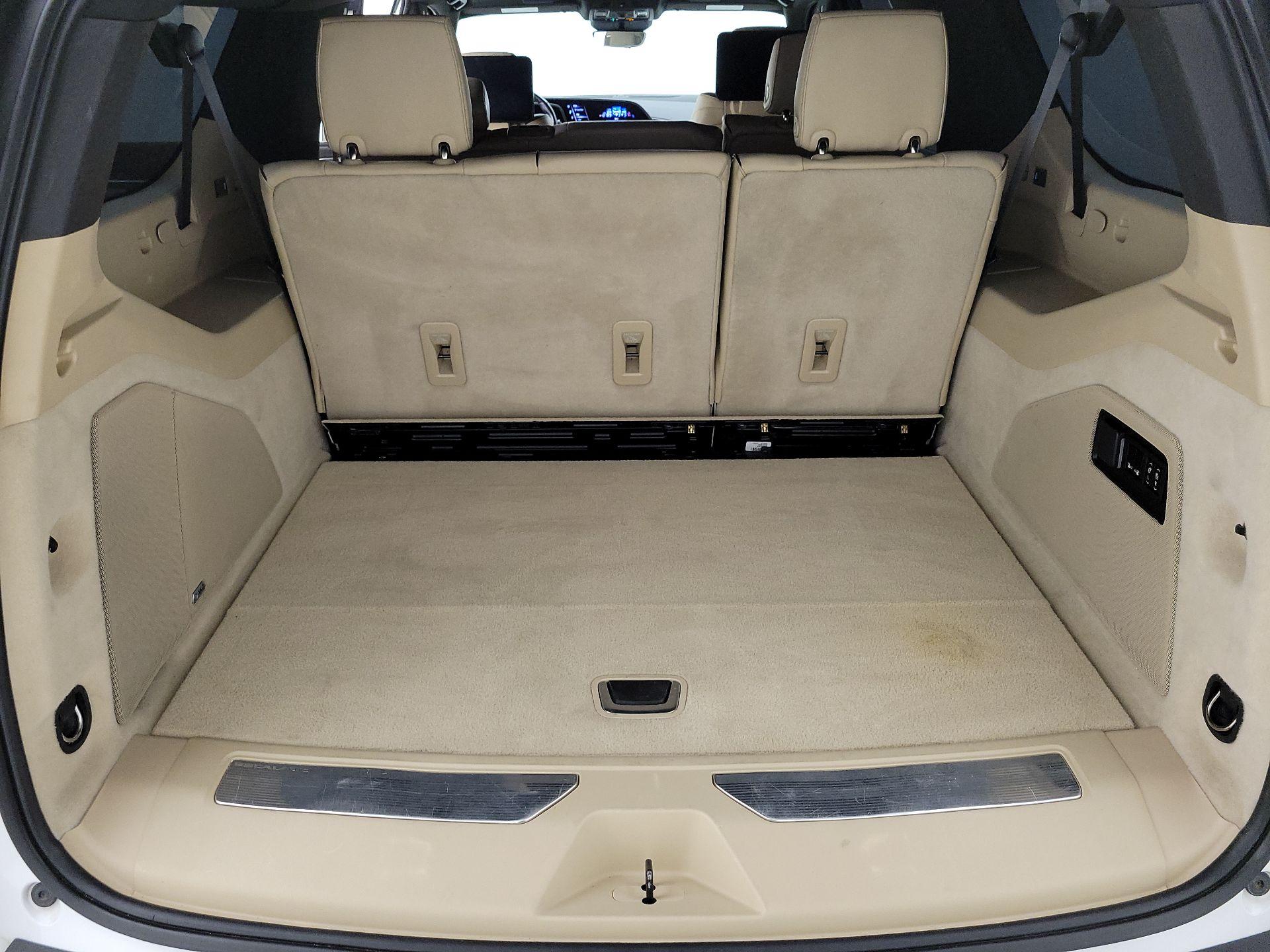 Thumbnail: 2021 Cadillac Escalade - 20