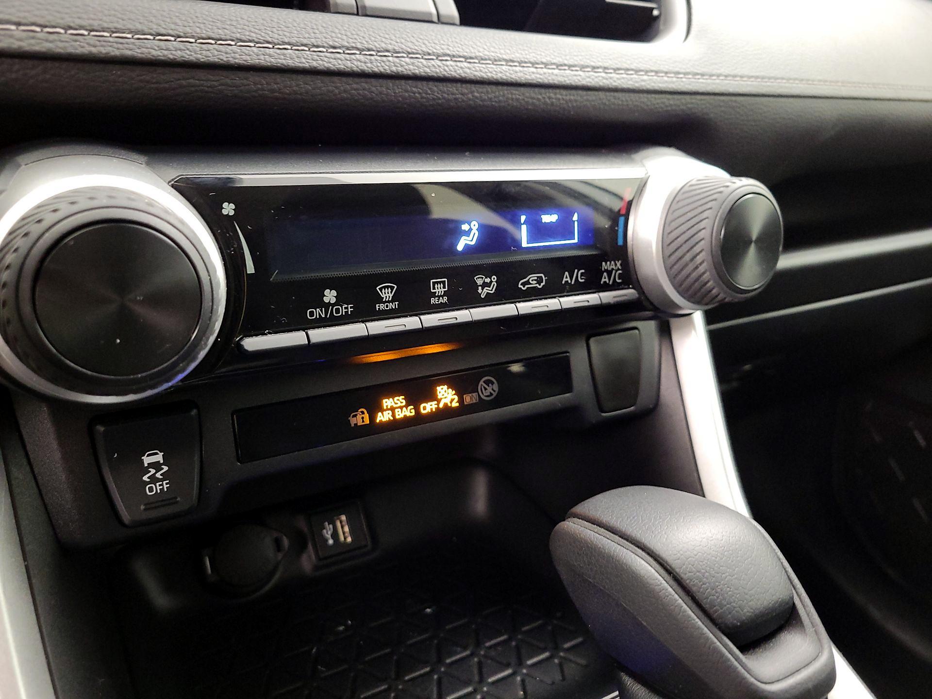 Thumbnail: 2023 Toyota RAV4 - 16